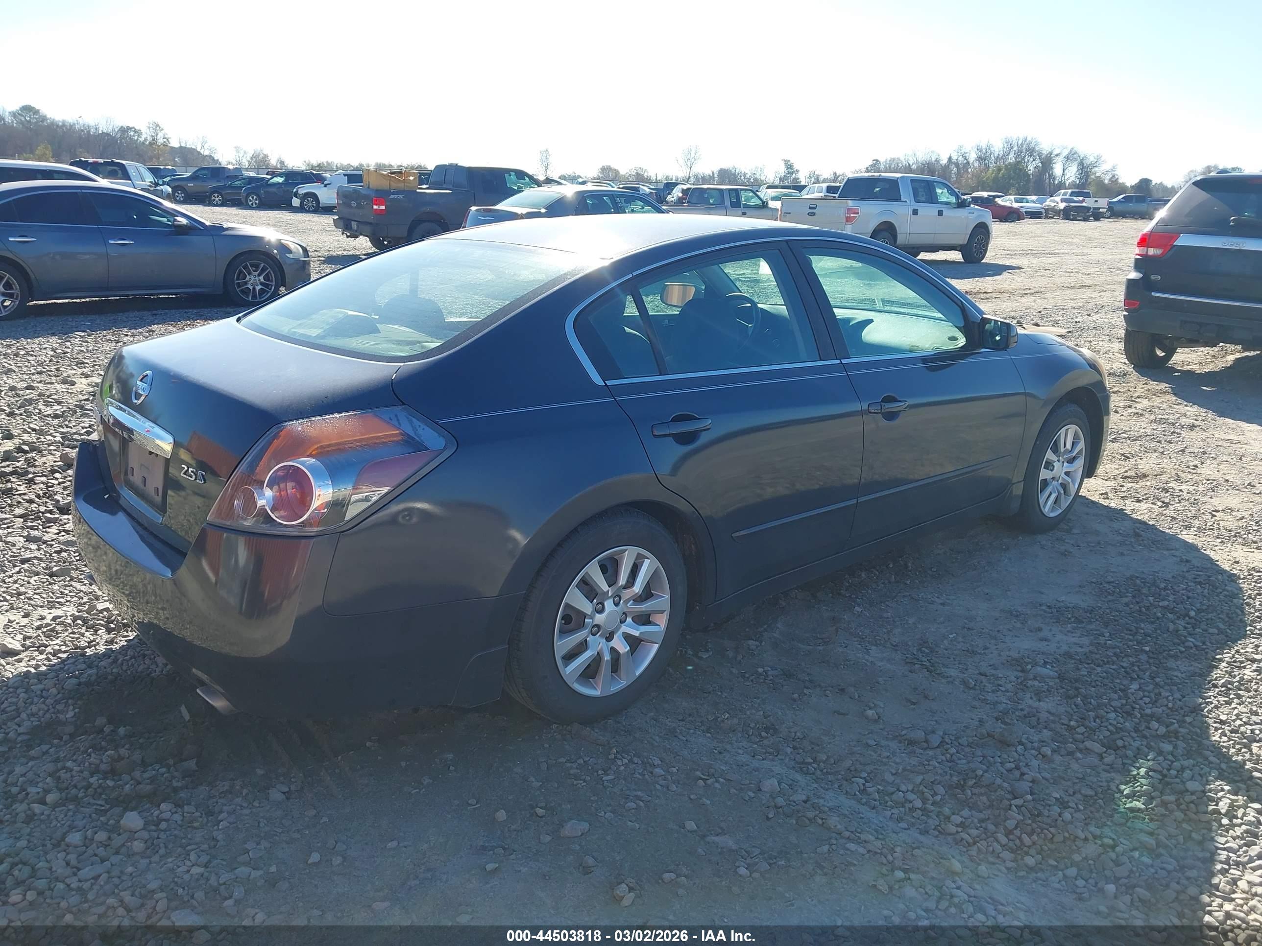 NISSAN ALTIMA image 4
