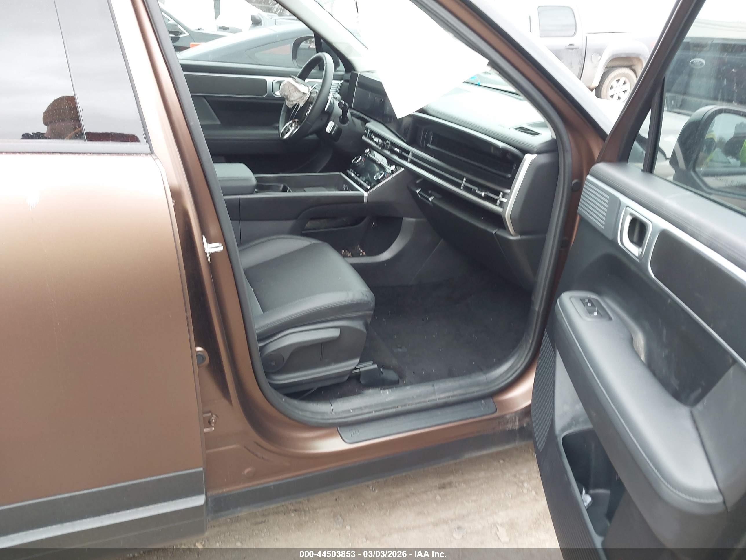 HYUNDAI SANTA image 5