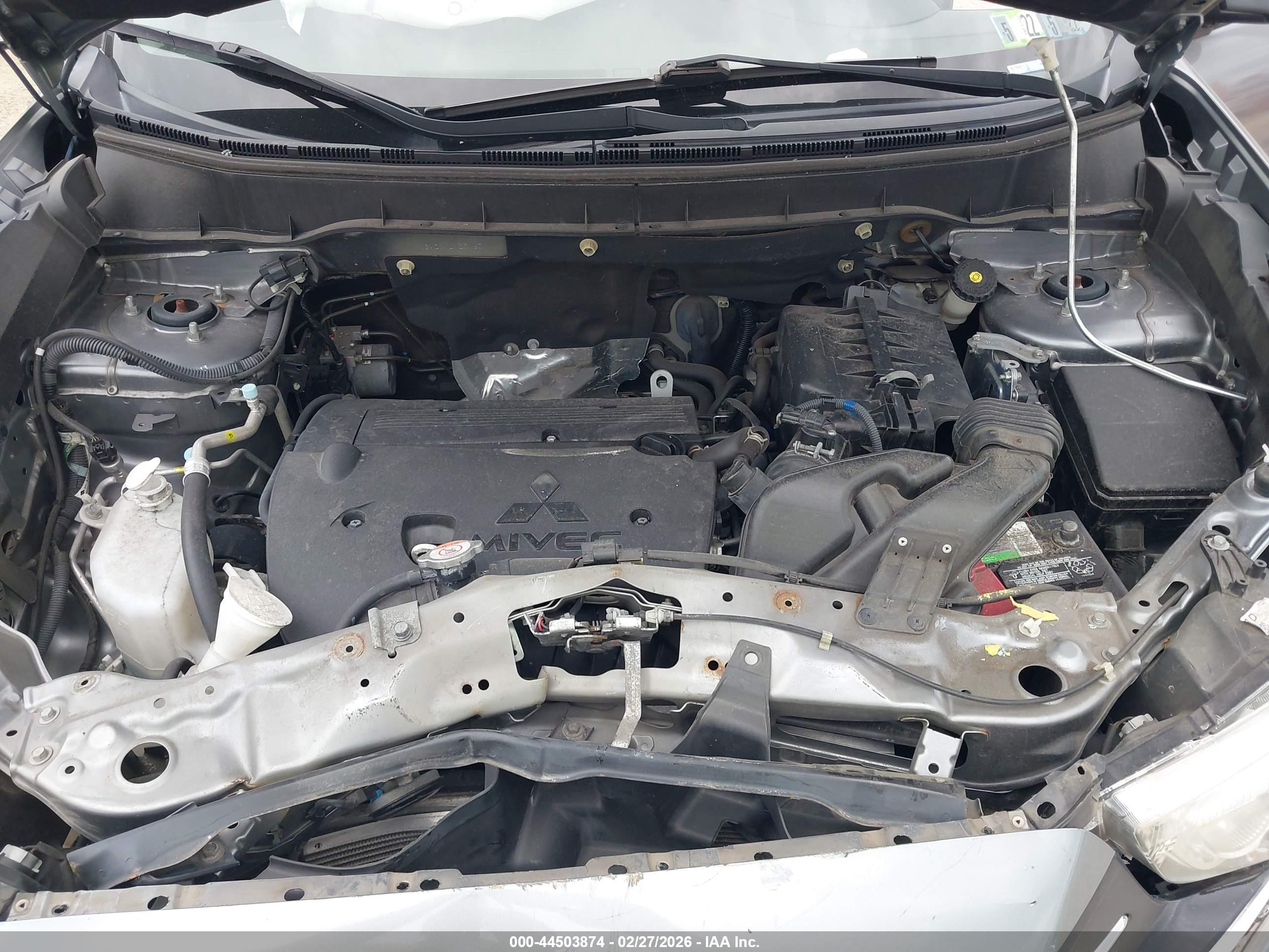 MITSUBISHI OUTLANDER image 10