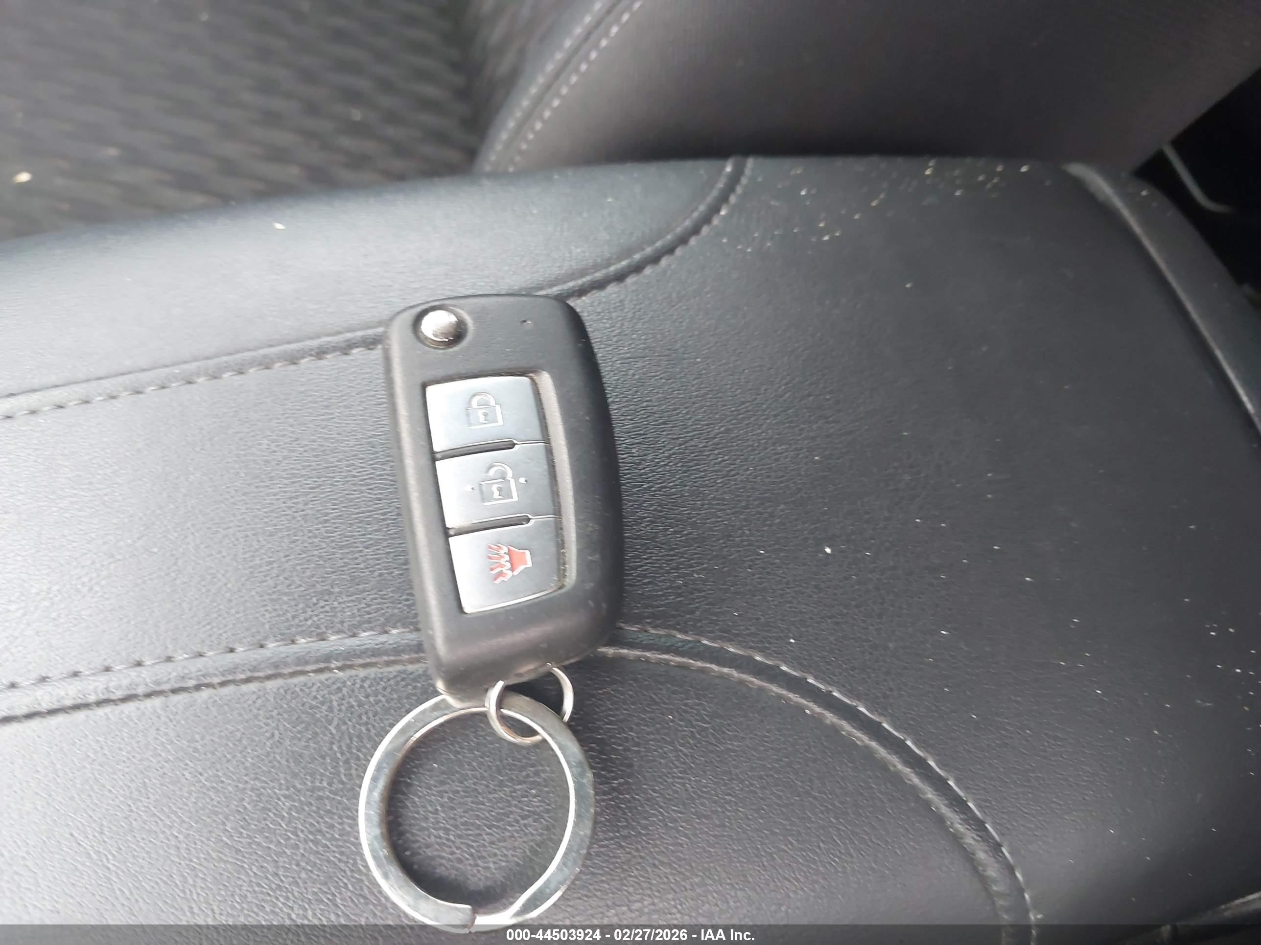 NISSAN ROGUE image 11