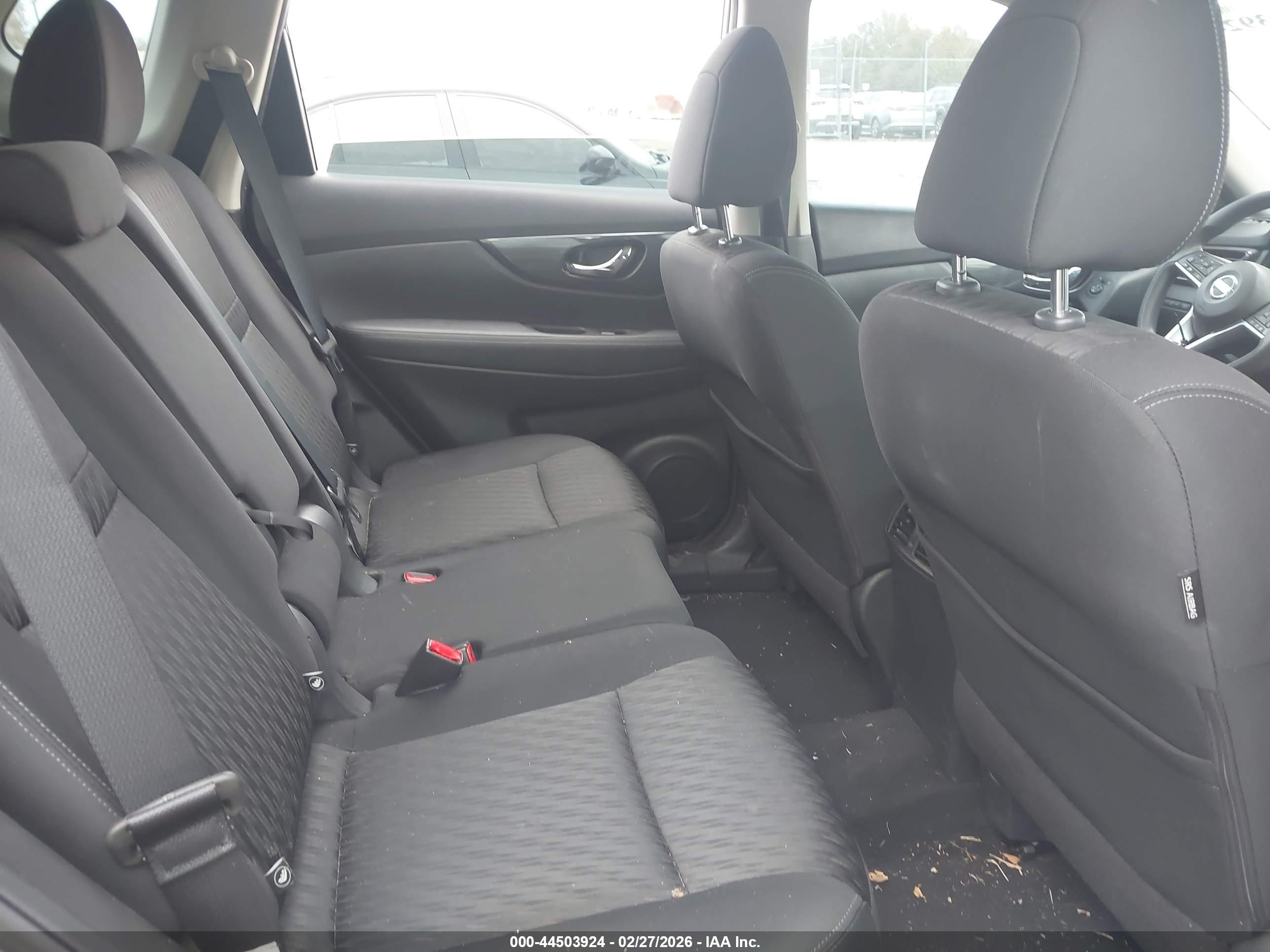 NISSAN ROGUE image 8