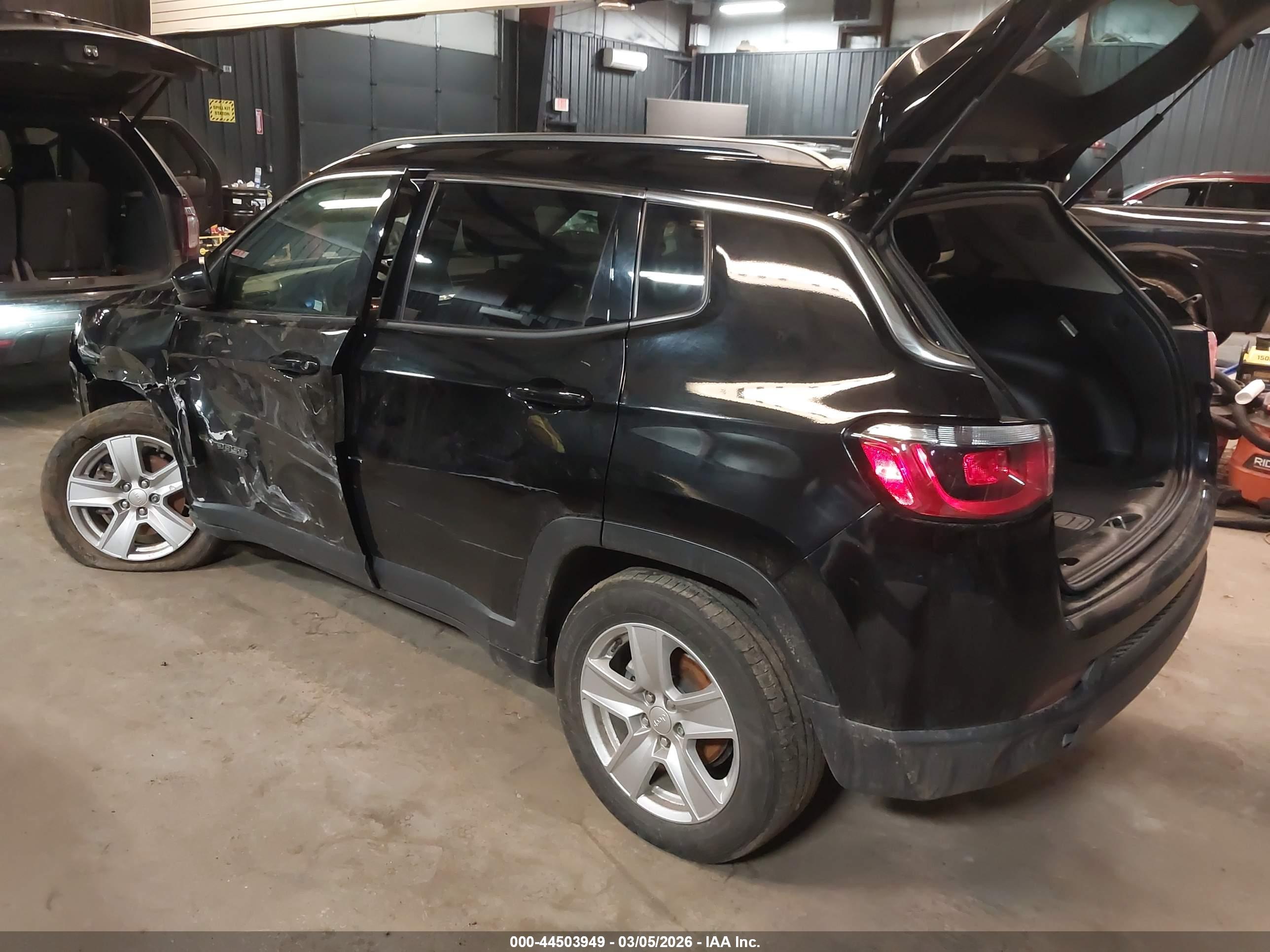 JEEP COMPASS image 3