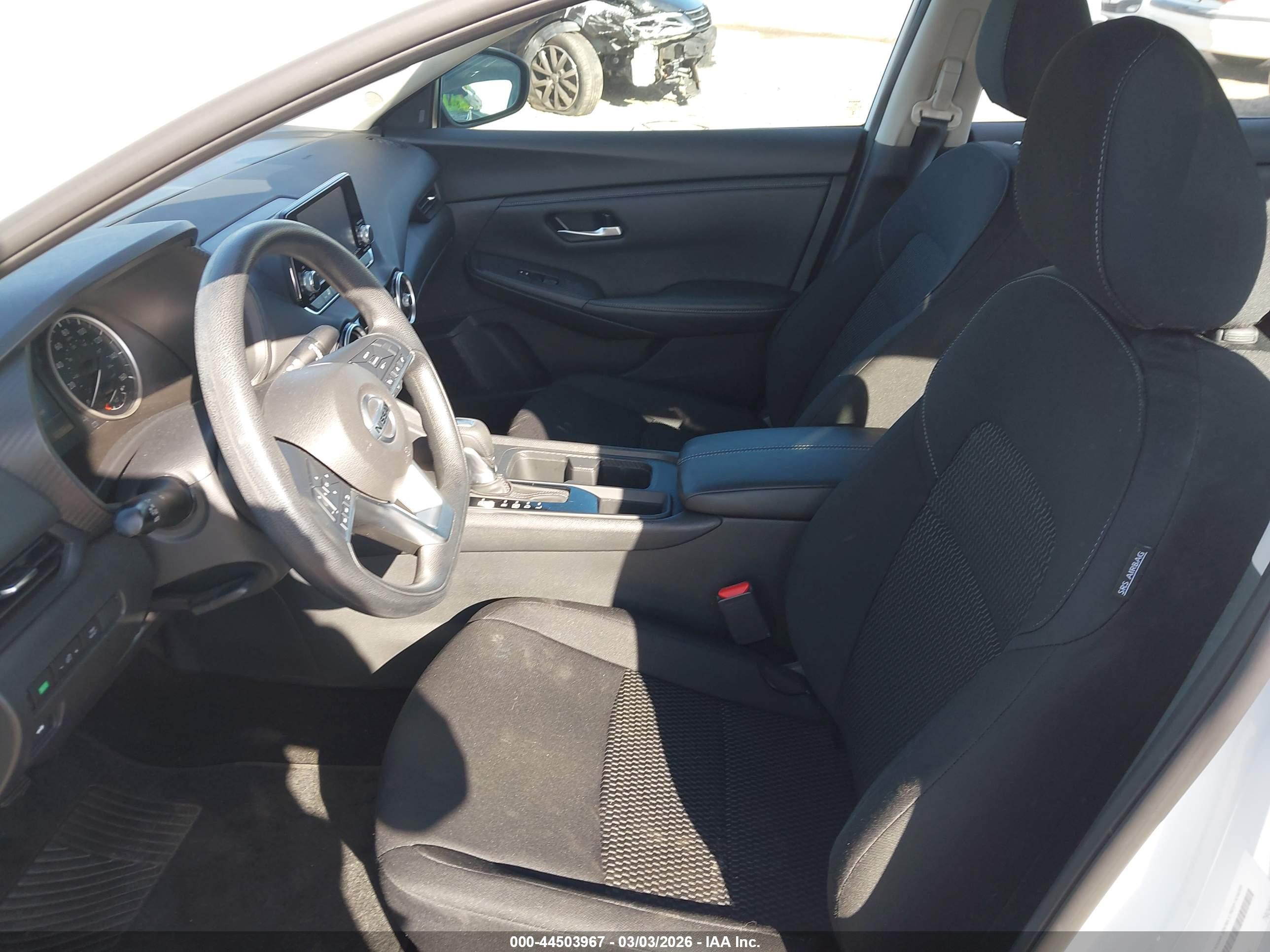 NISSAN SENTRA image 5