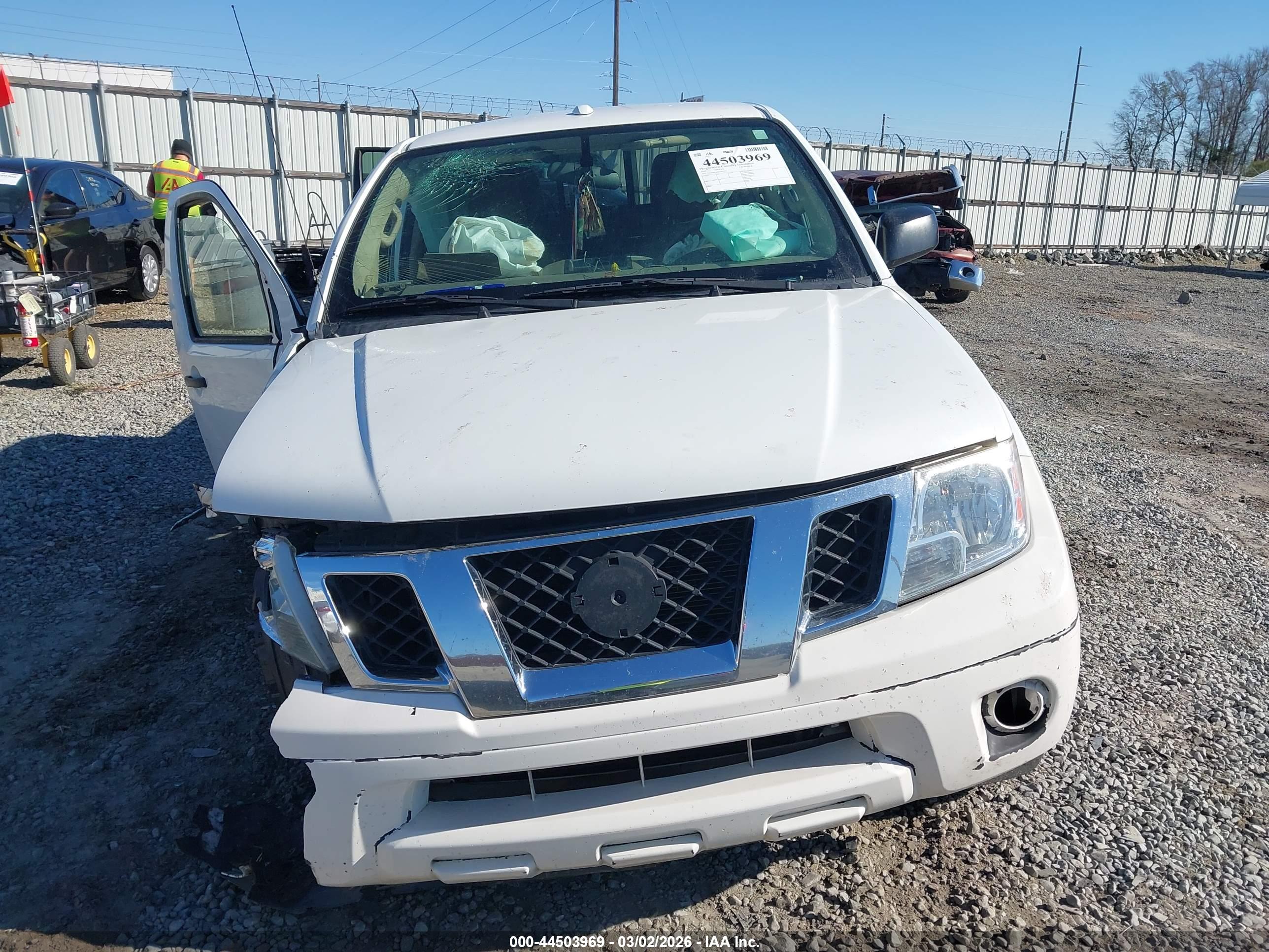 NISSAN FRONTIER image 6