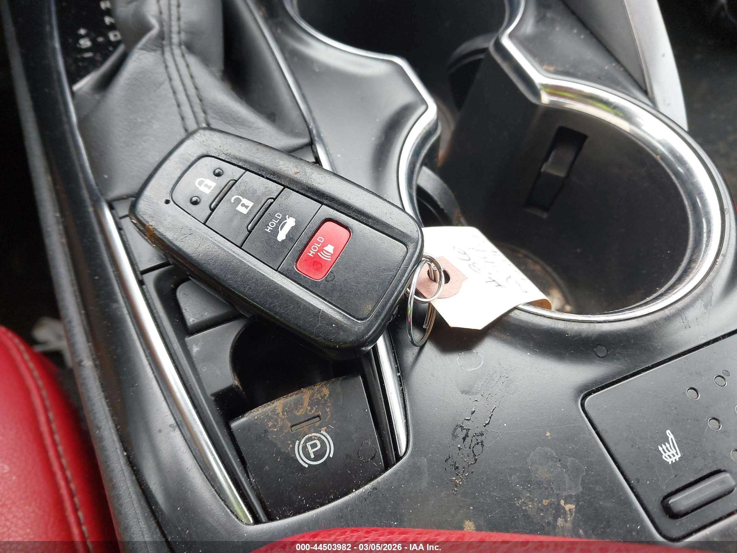 TOYOTA CAMRY image 11