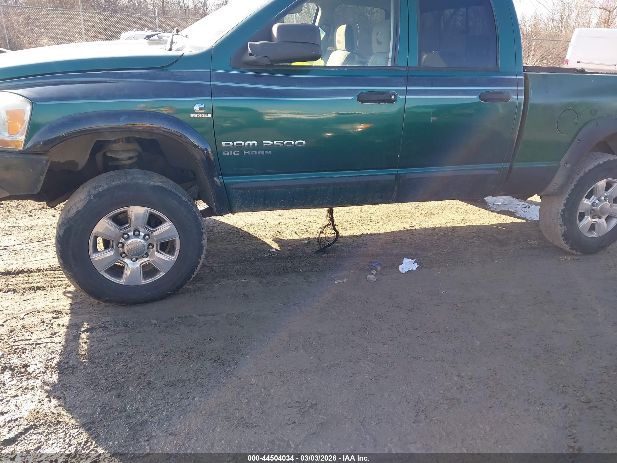 DODGE RAM image 6