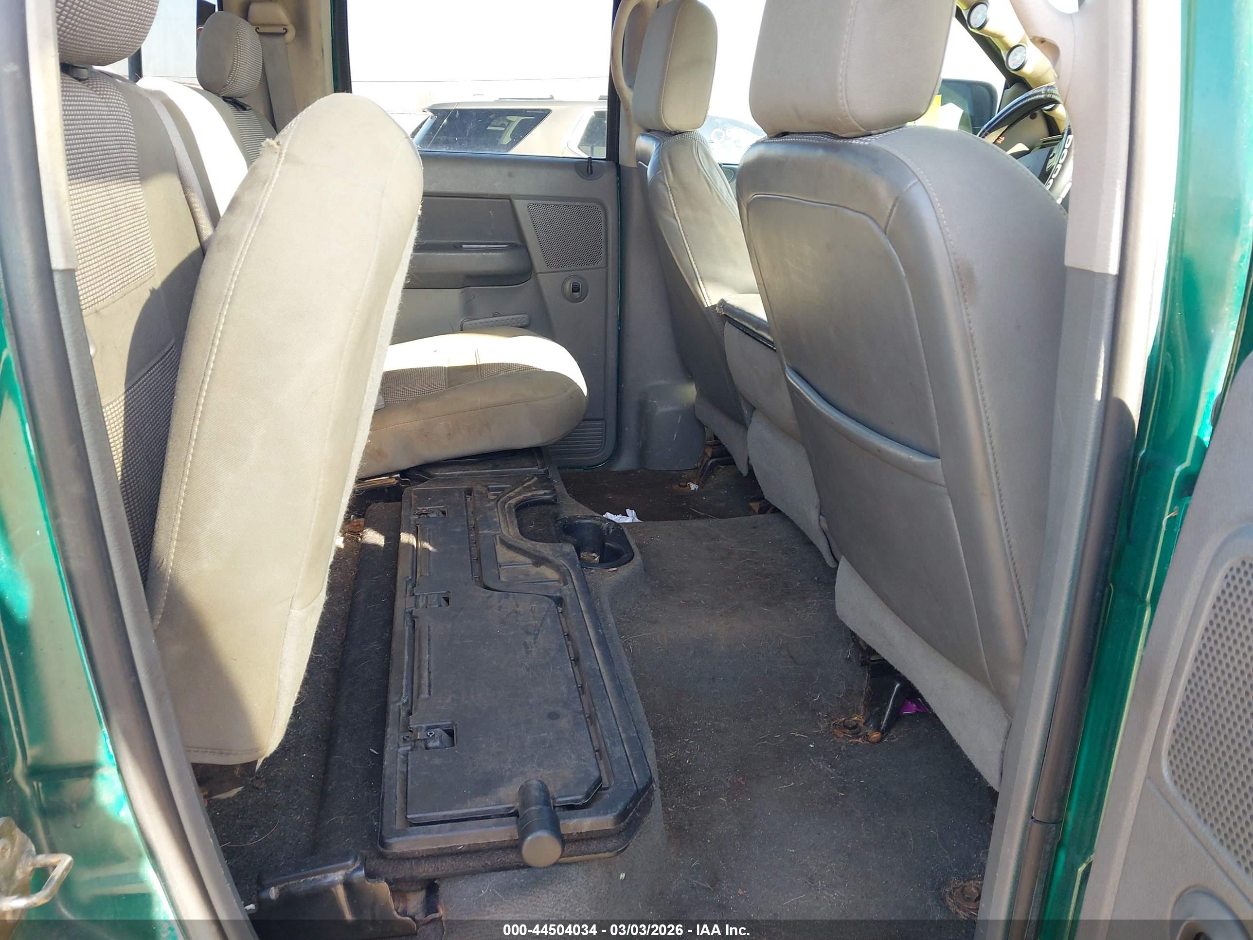 DODGE RAM image 8