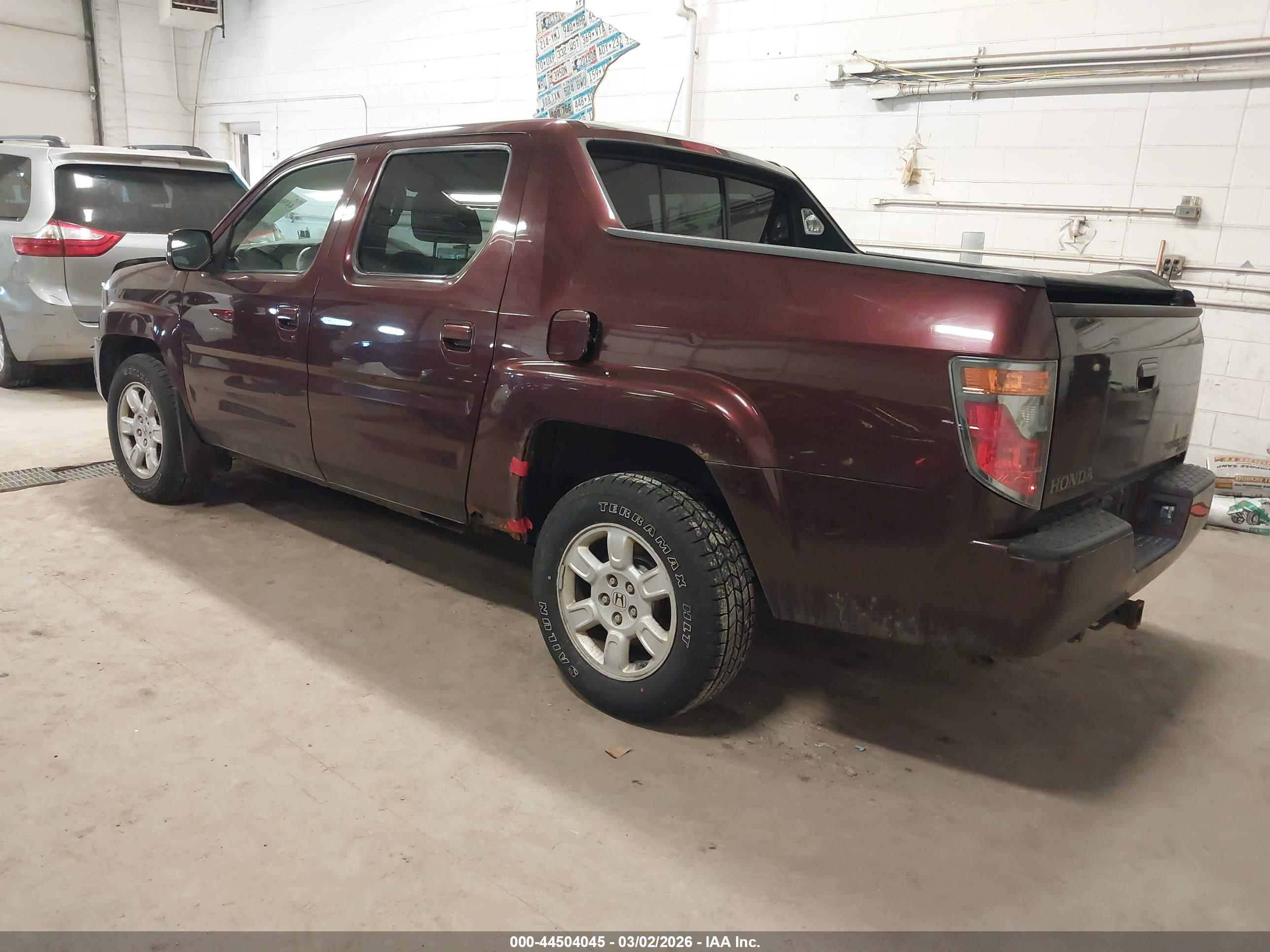 HONDA RIDGELINE image 3