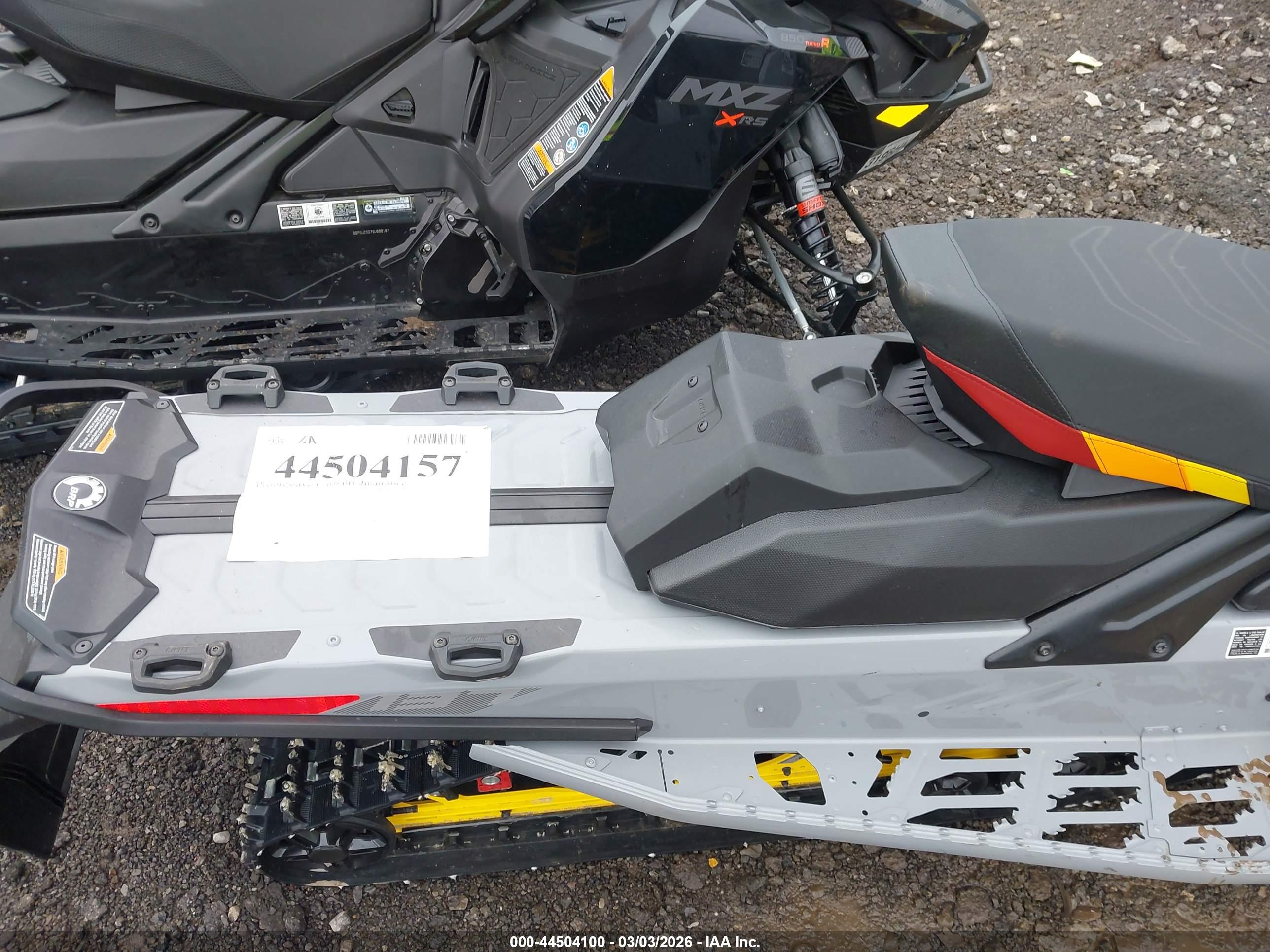 SKI-DOO MXZ image 8
