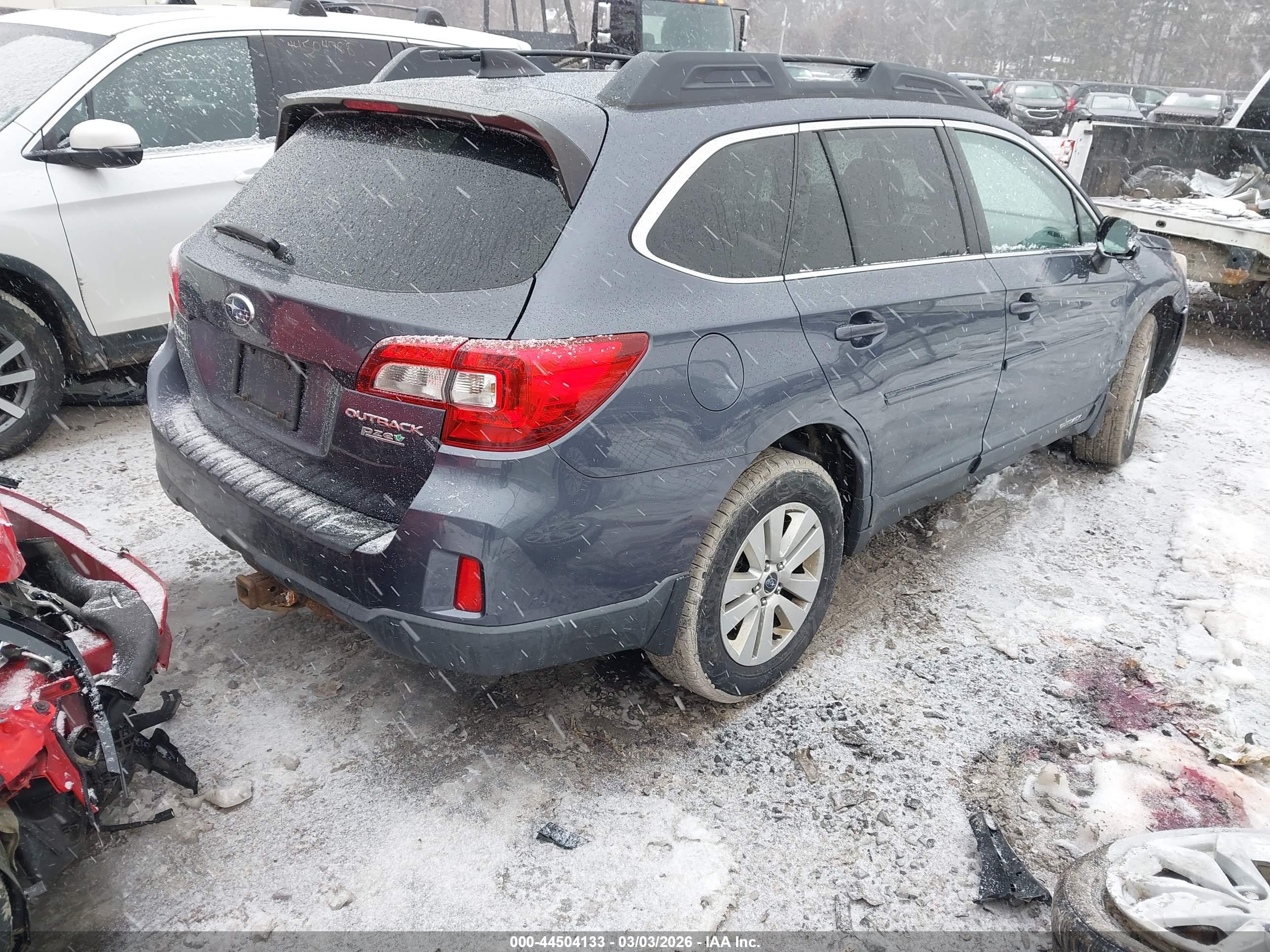 SUBARU OUTBACK image 4