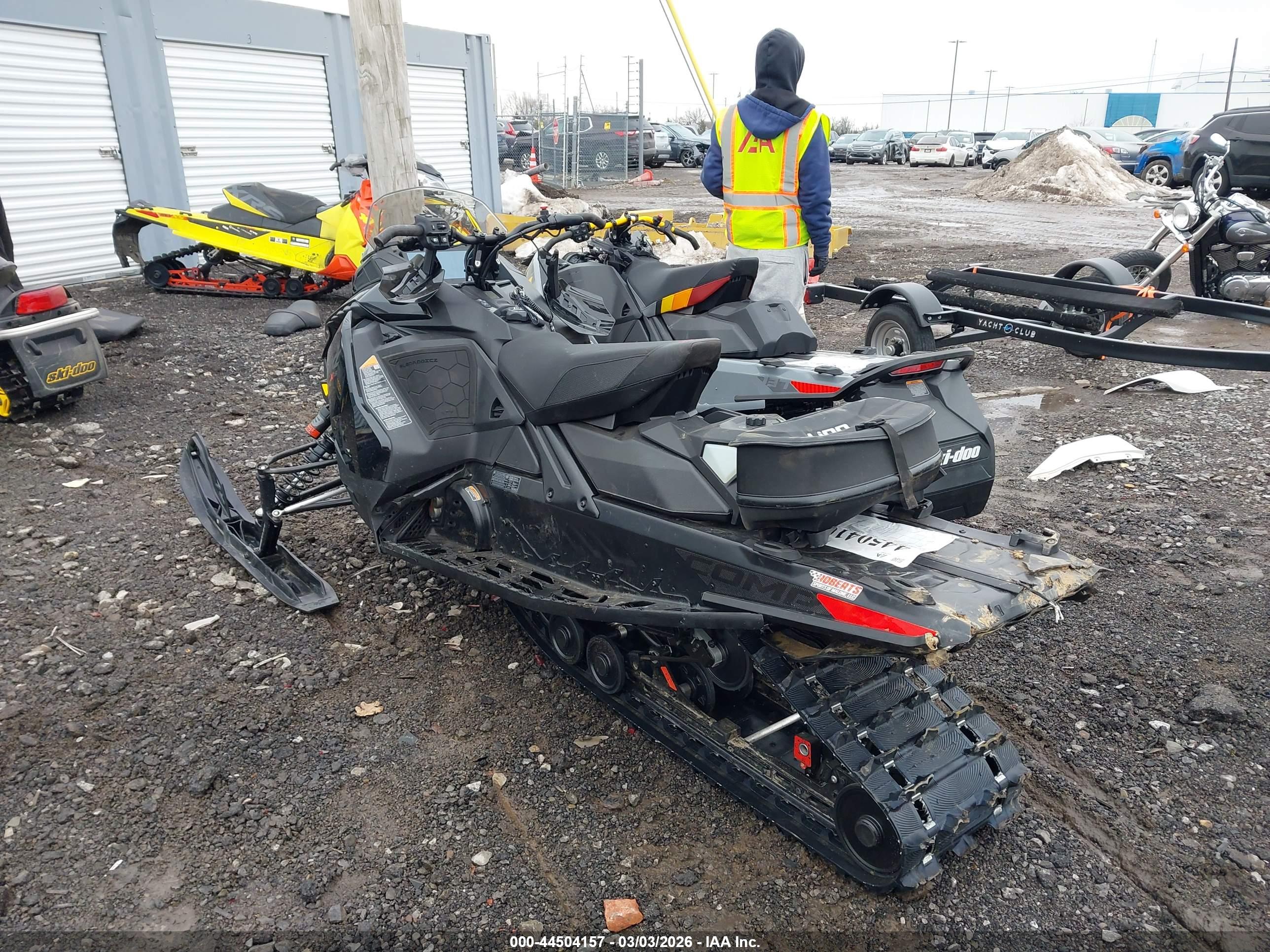SKI-DOO MXZ image 3
