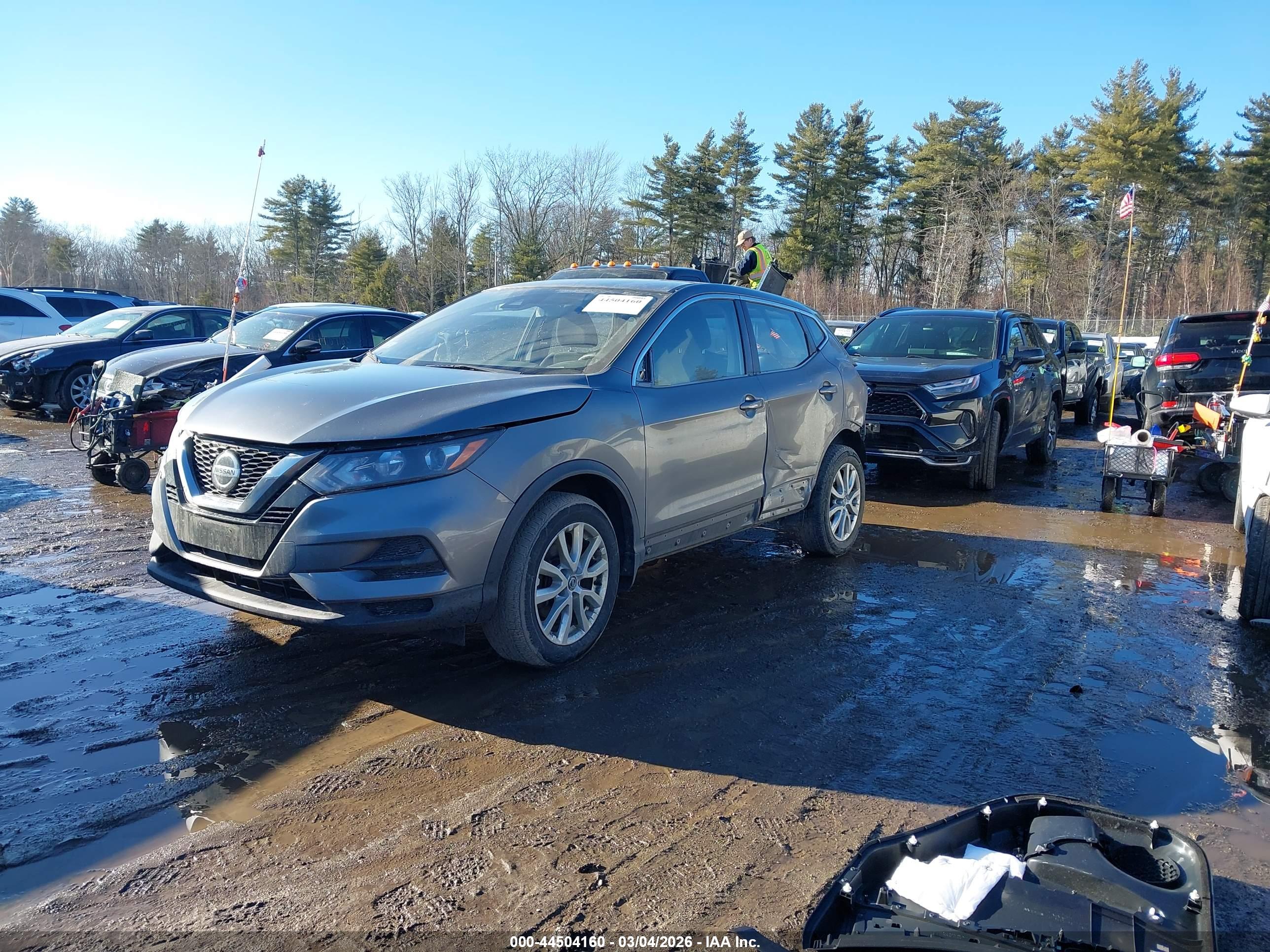 NISSAN ROGUE image 2