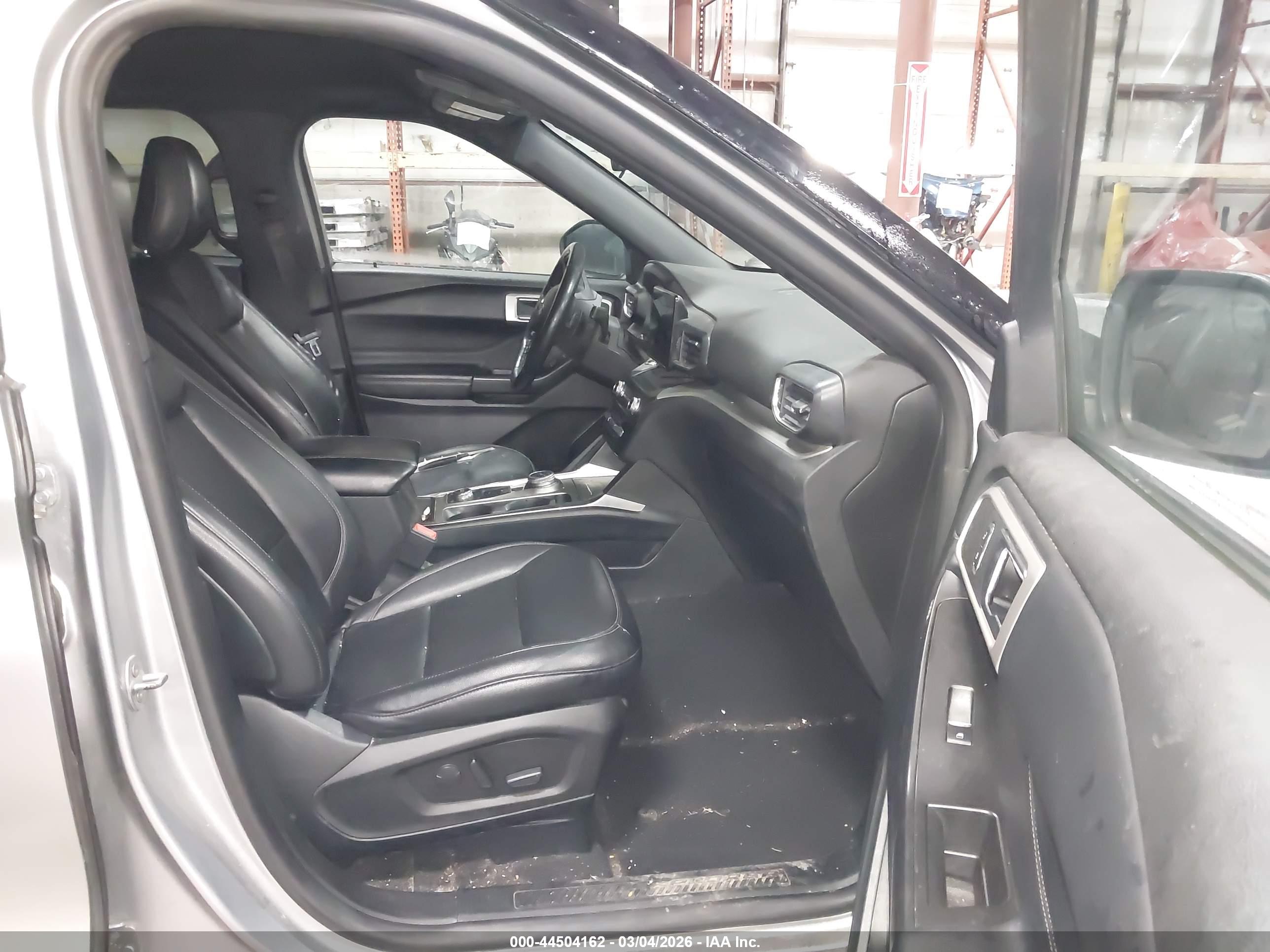 FORD EXPLORER image 5