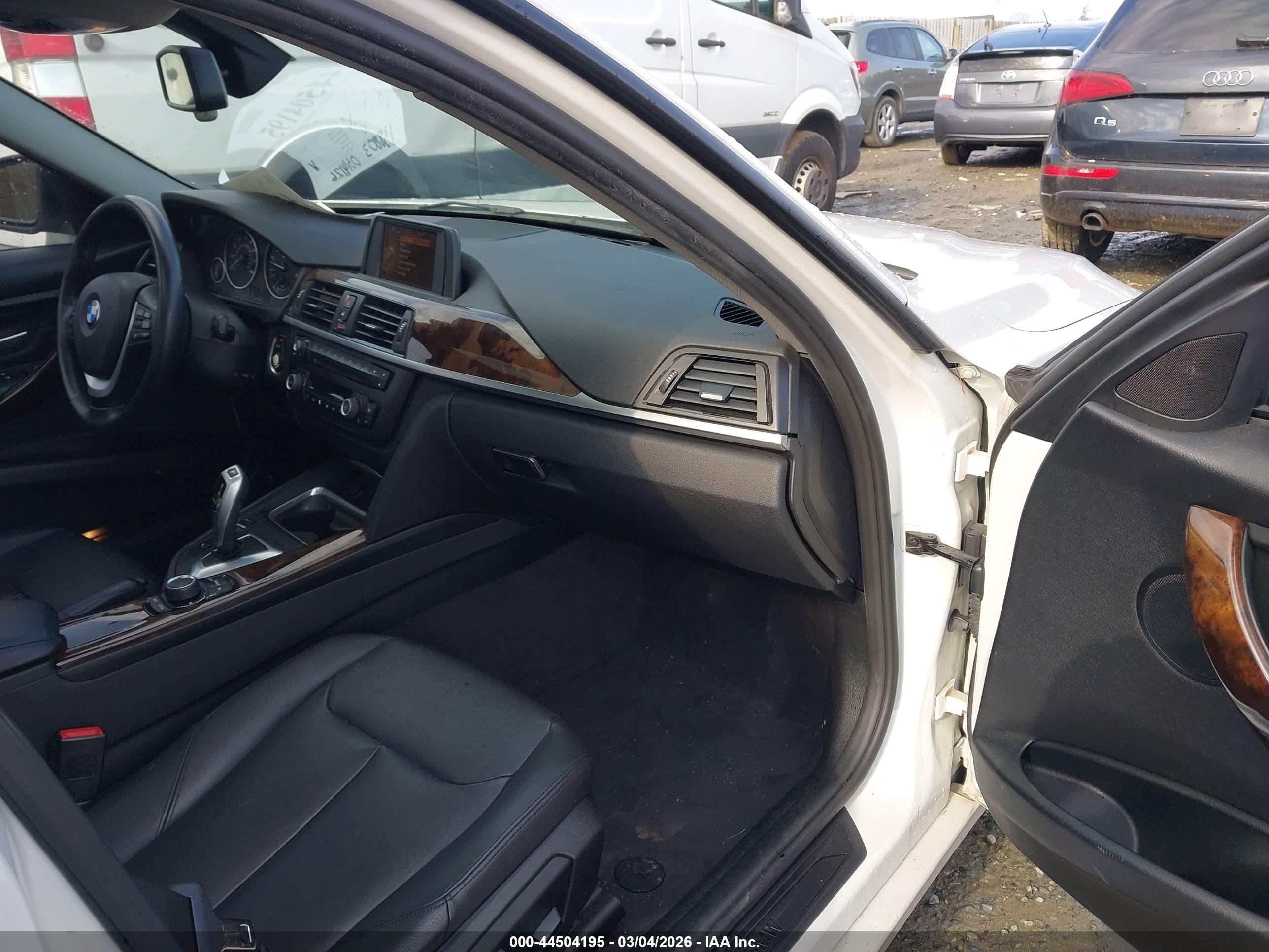 BMW 328I image 5