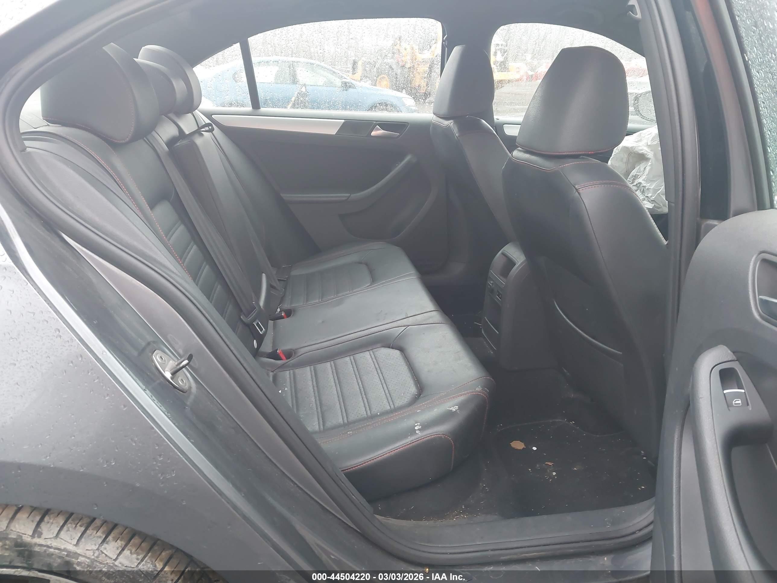 VOLKSWAGEN JETTA image 8