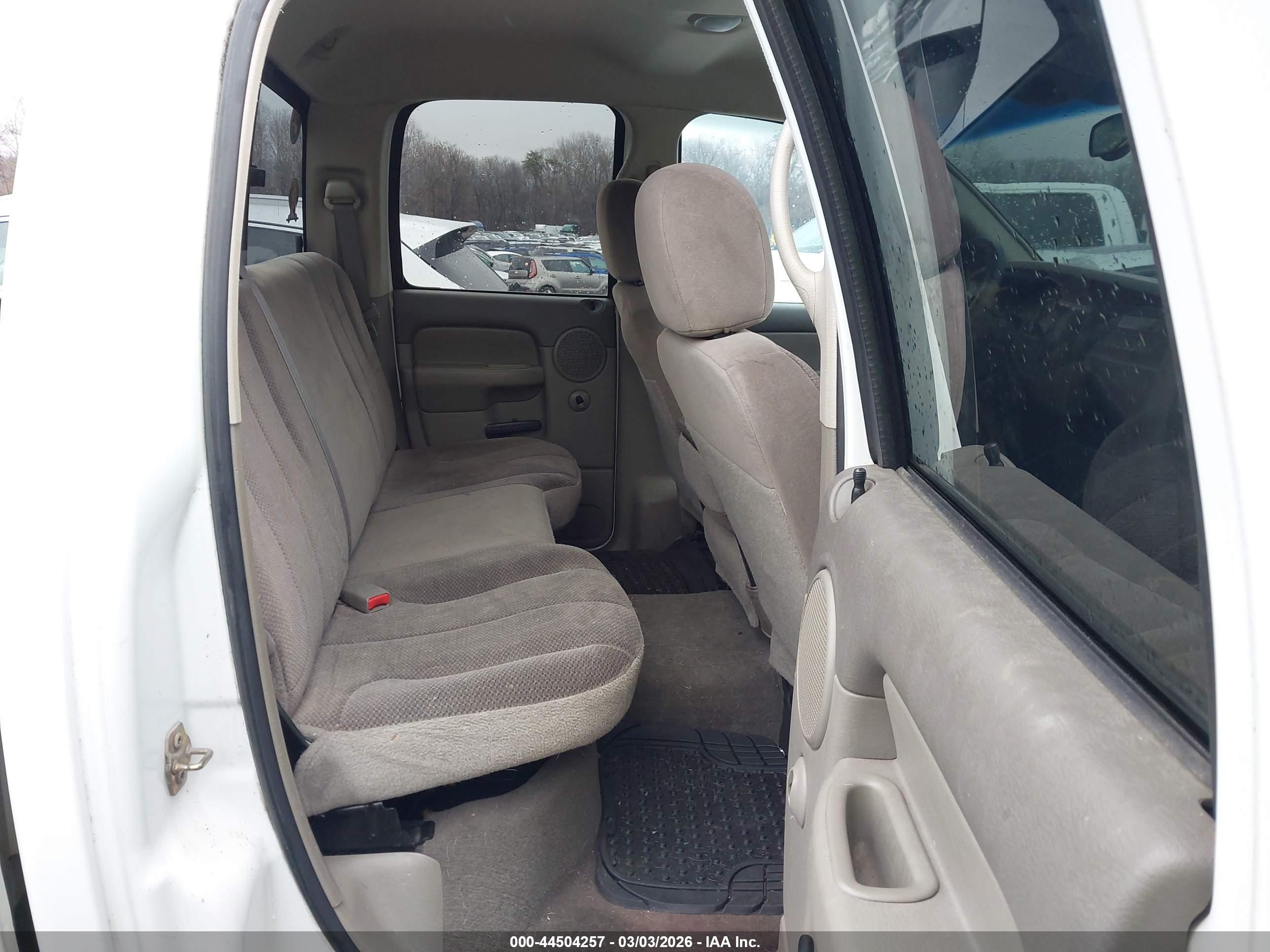 DODGE RAM image 8