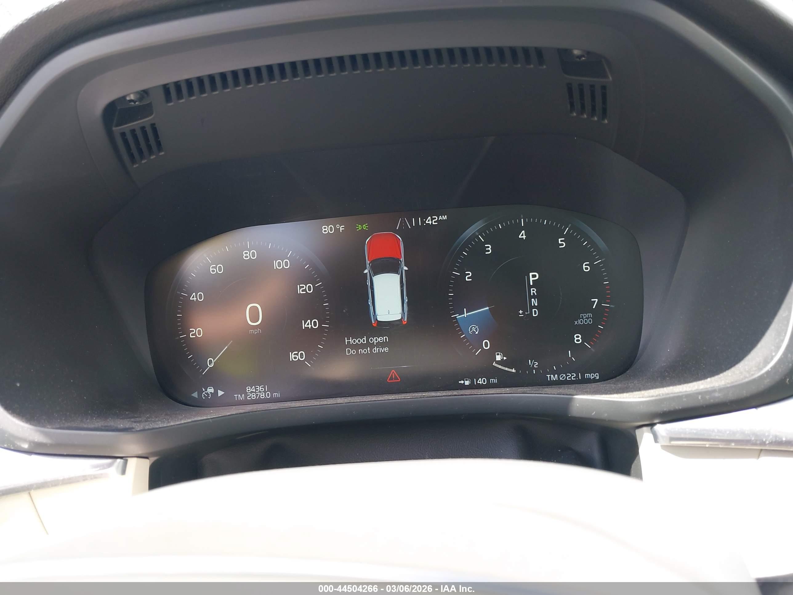 VOLVO XC60 image 7