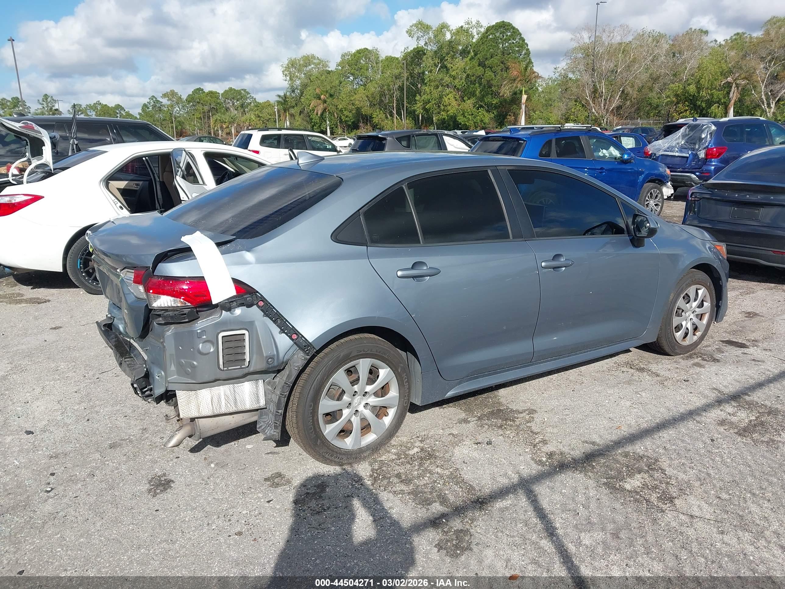 TOYOTA COROLLA image 4