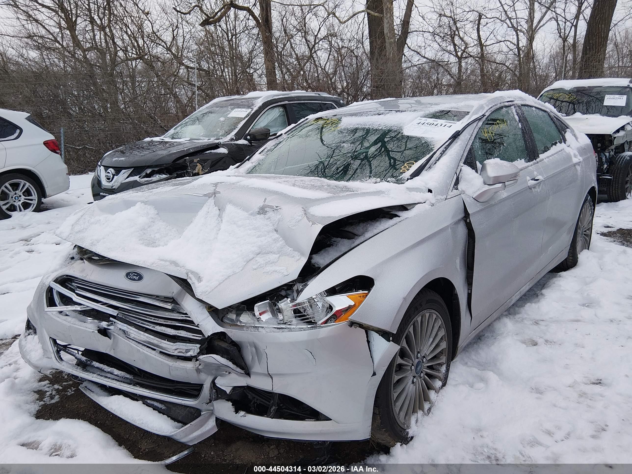 FORD FUSION image 6