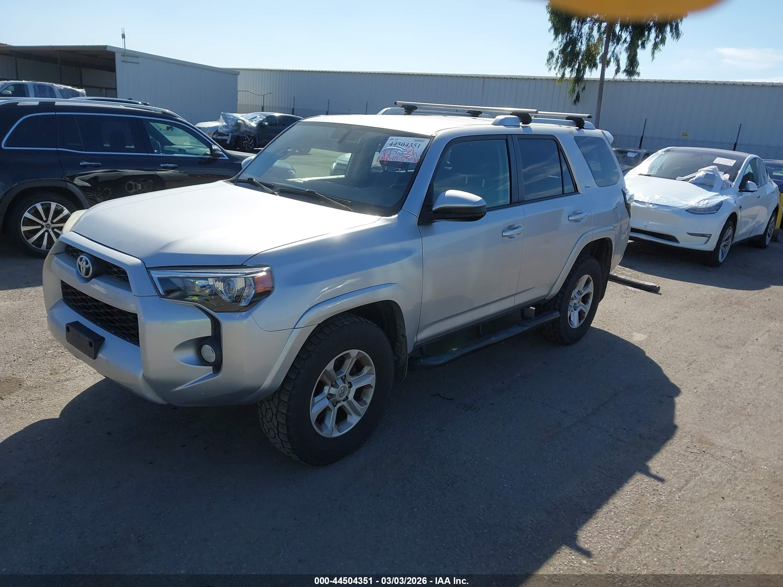 TOYOTA 4RUNNER image 2