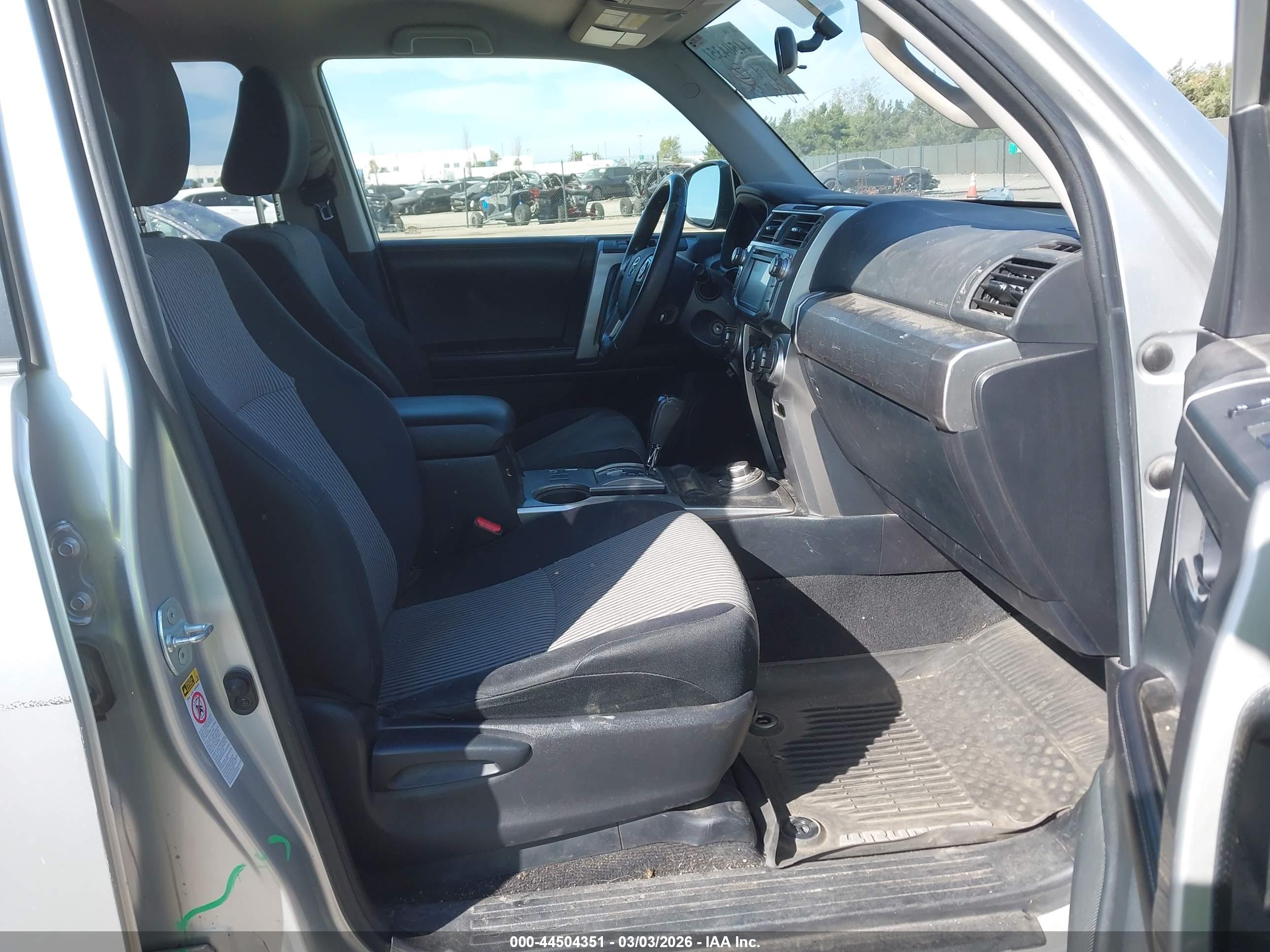 TOYOTA 4RUNNER image 5