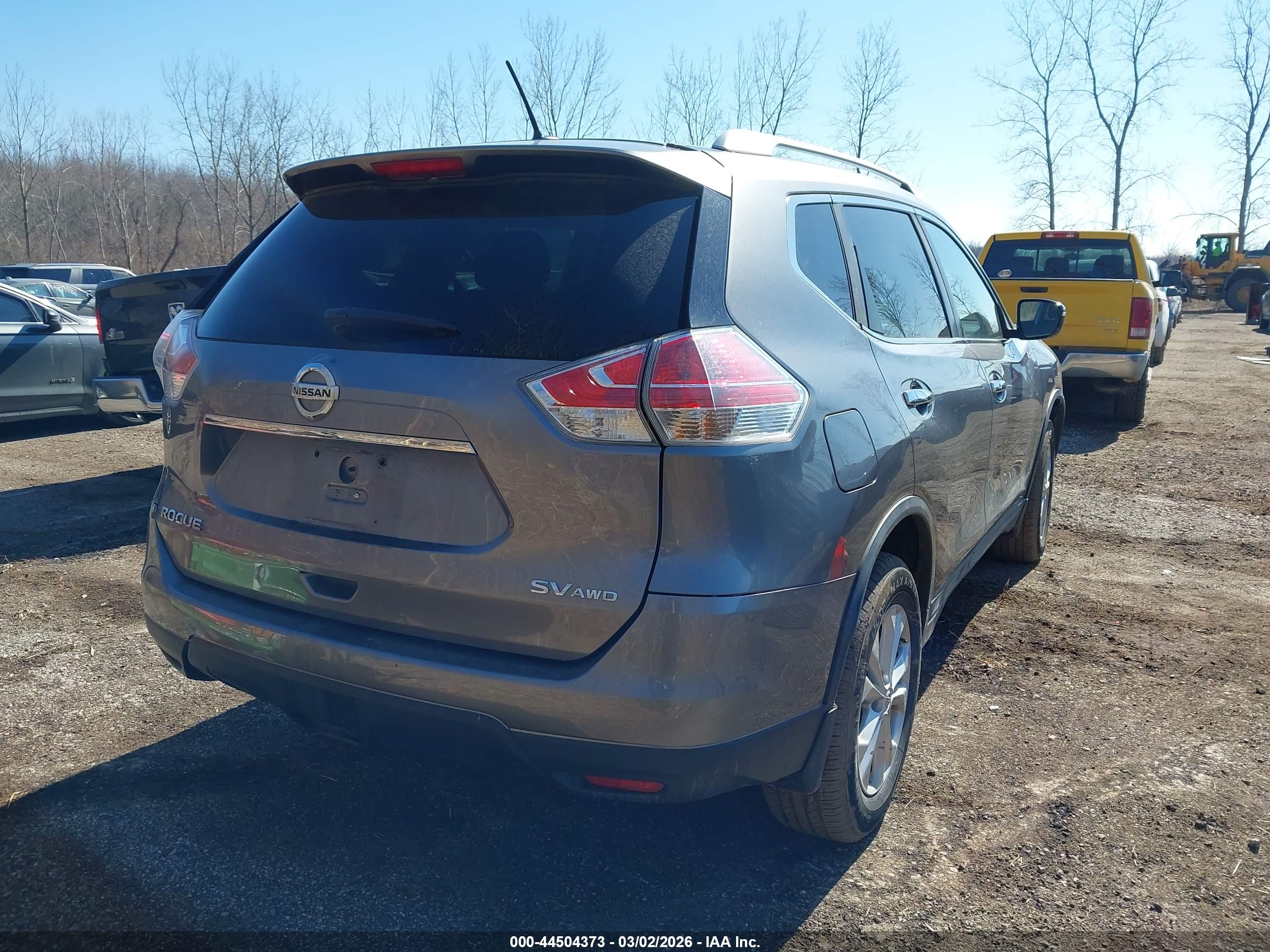 NISSAN ROGUE image 4
