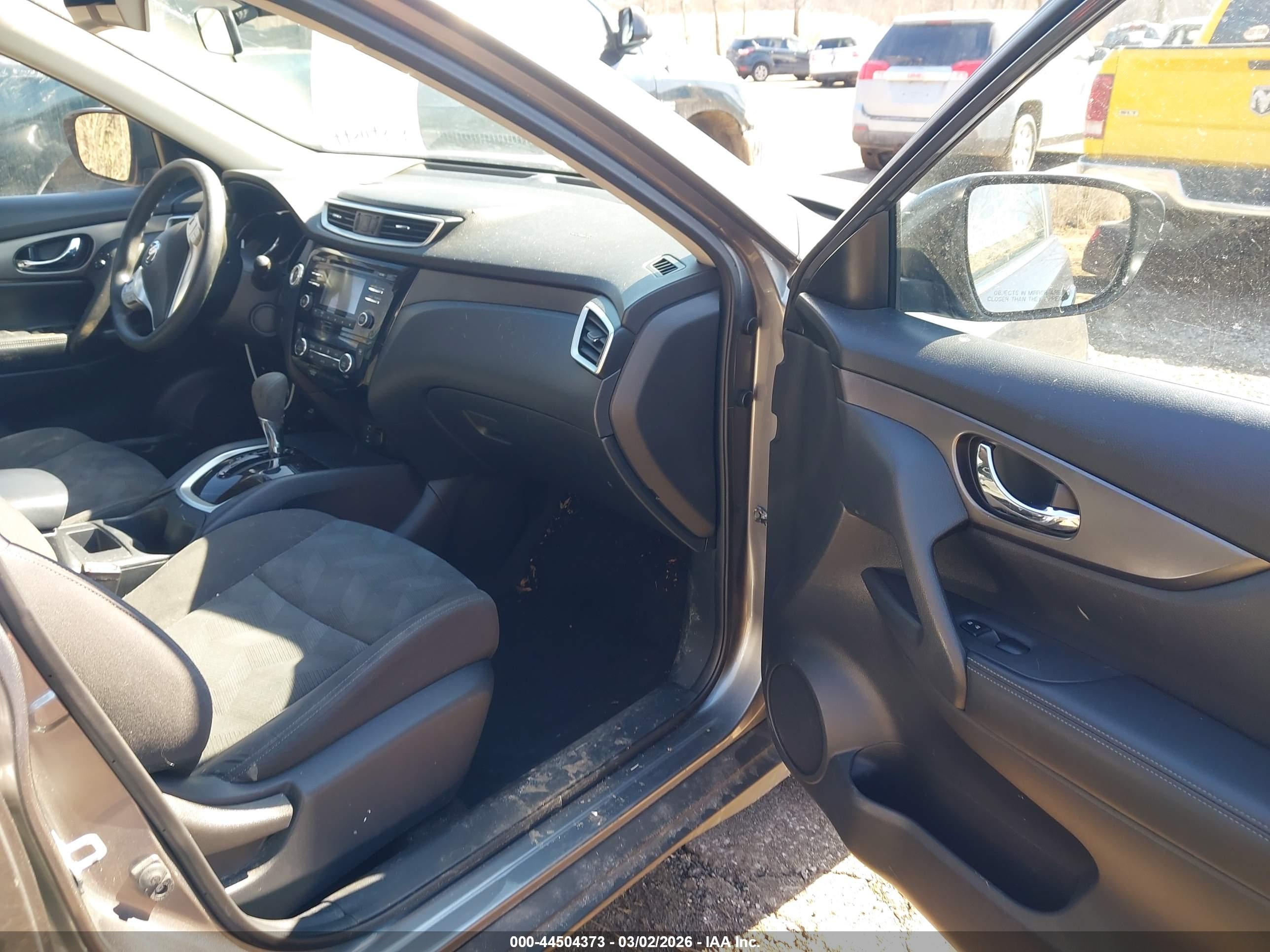 NISSAN ROGUE image 5
