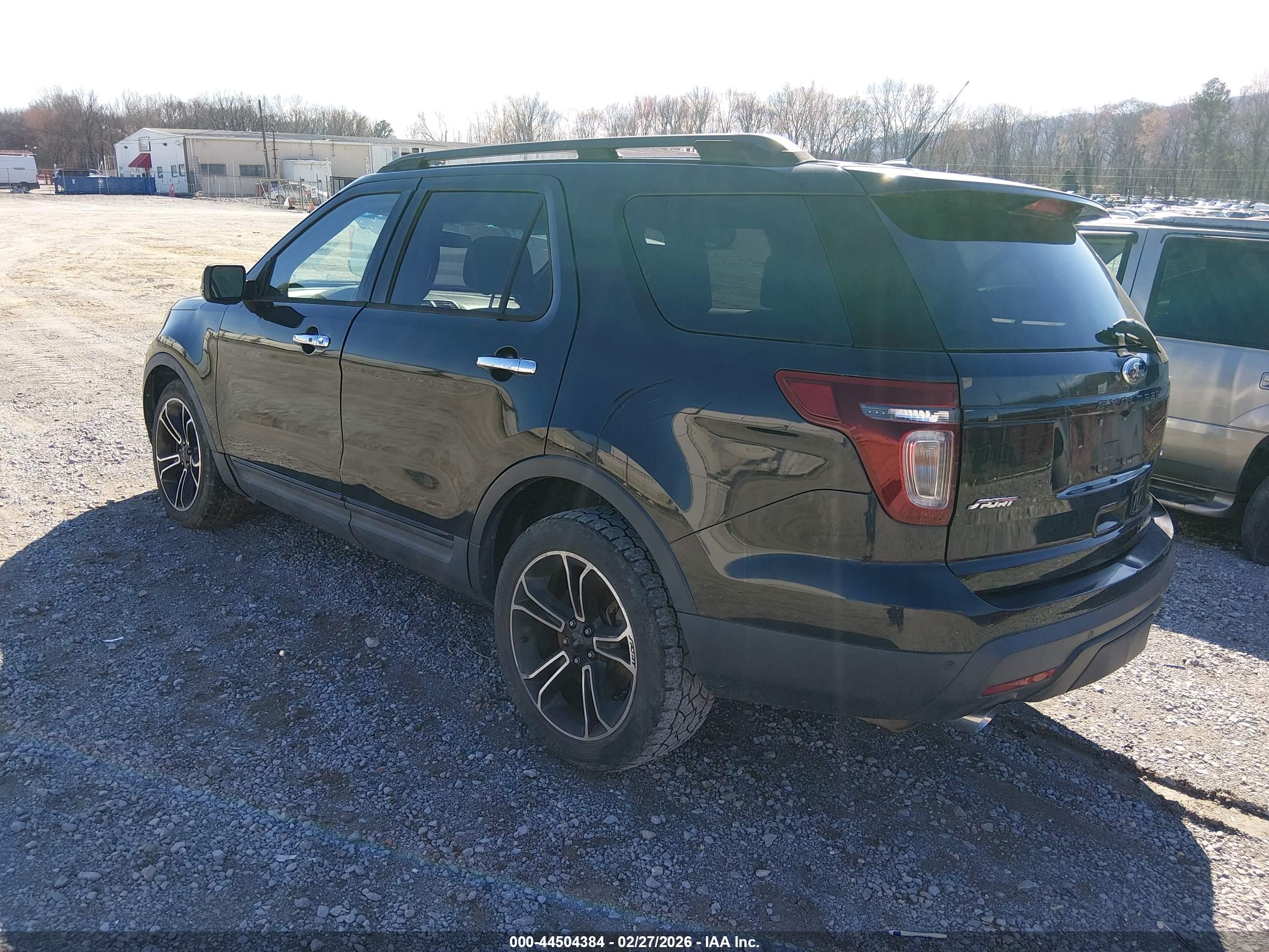 FORD EXPLORER image 3