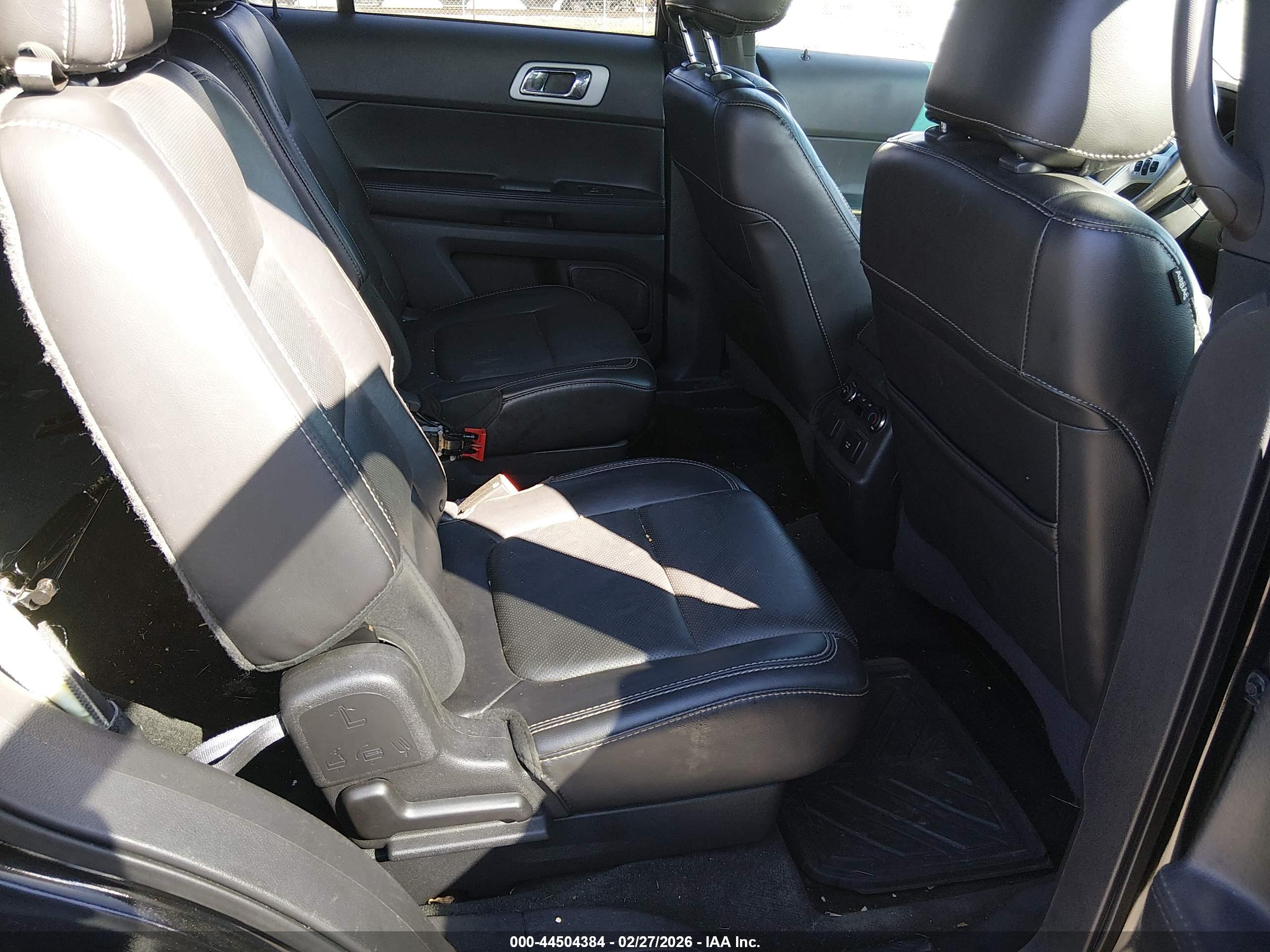 FORD EXPLORER image 8