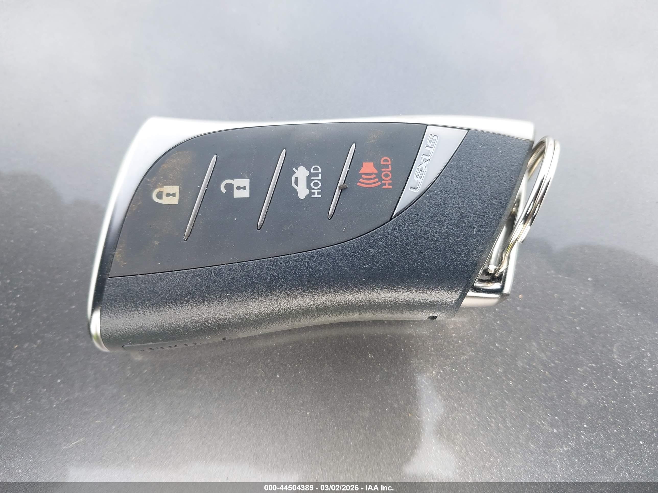 LEXUS LS image 11