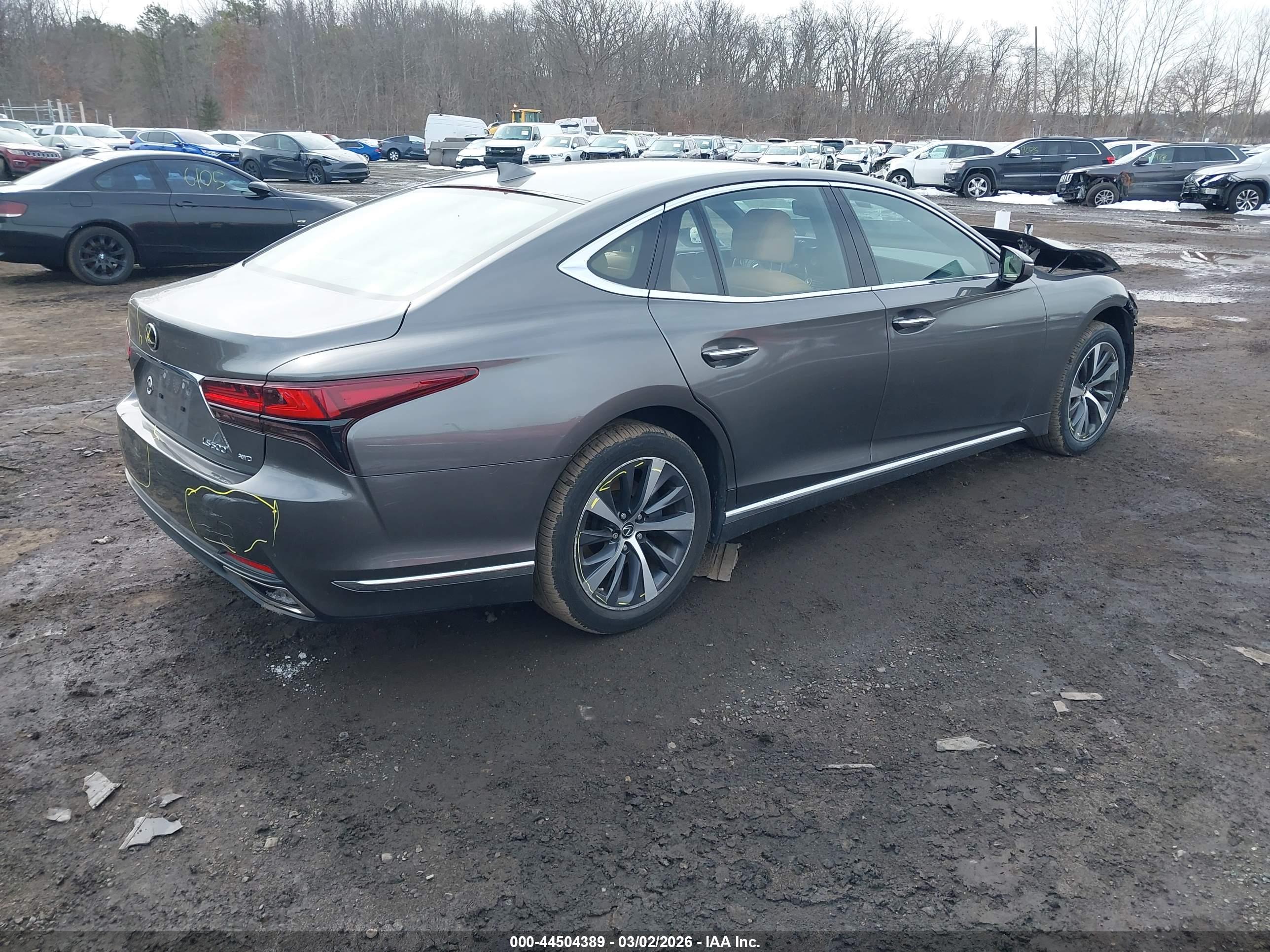 LEXUS LS image 4