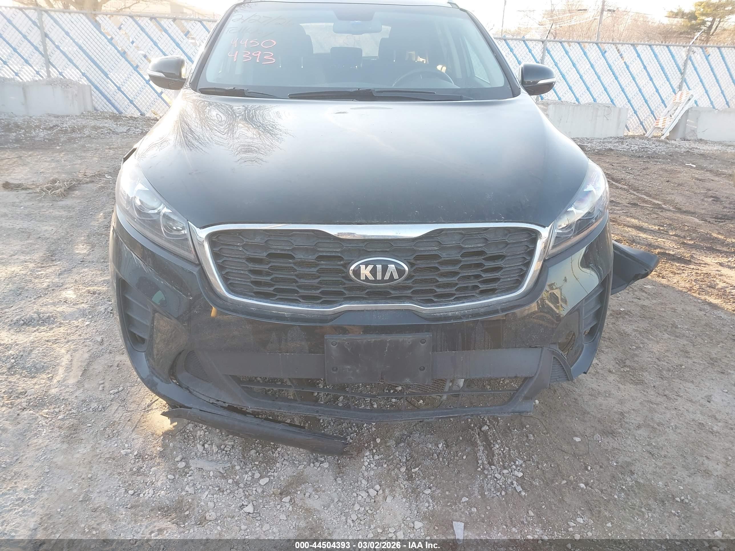 KIA SORENTO image 6