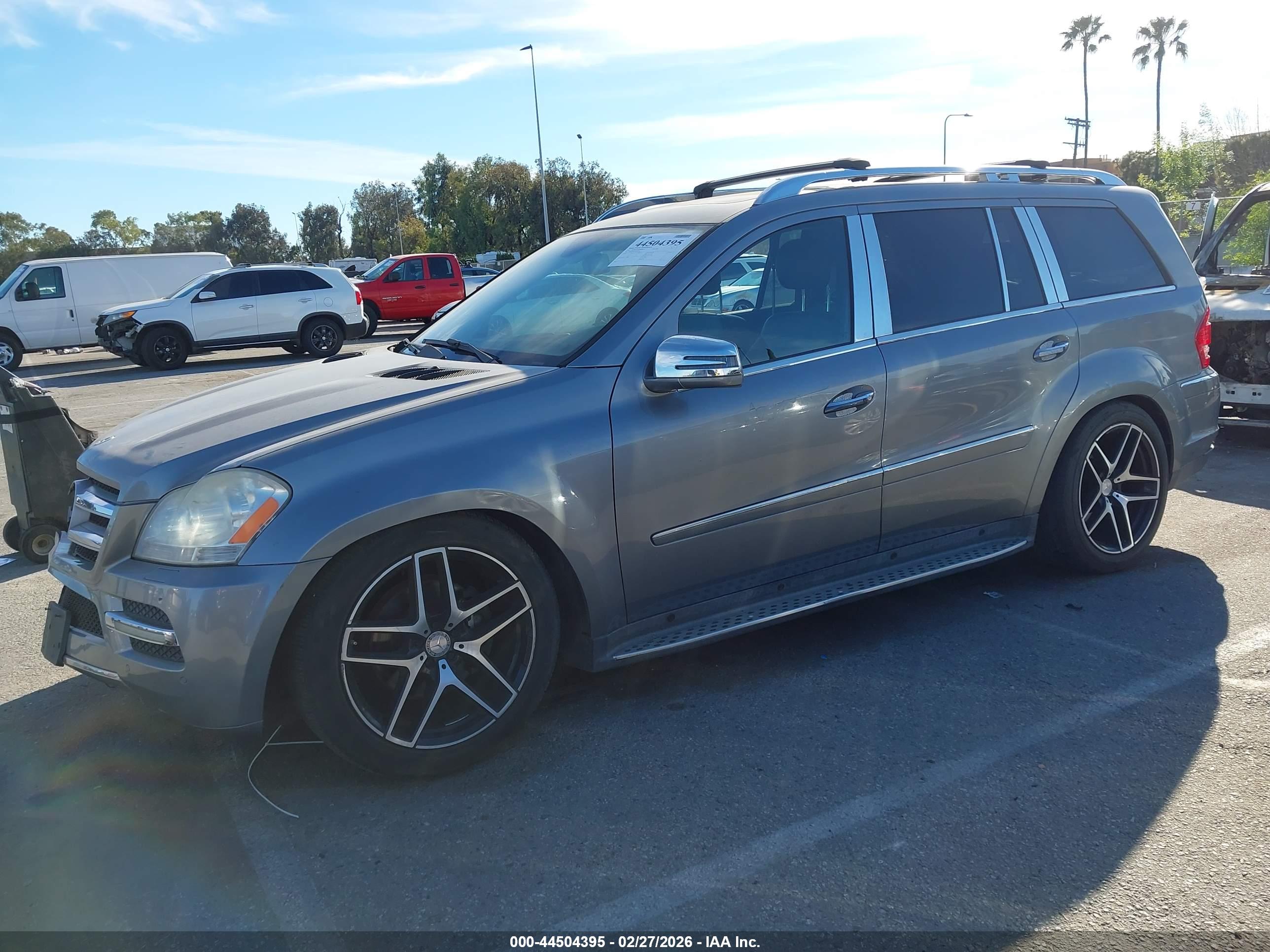 MERCEDES-BENZ GL image 2
