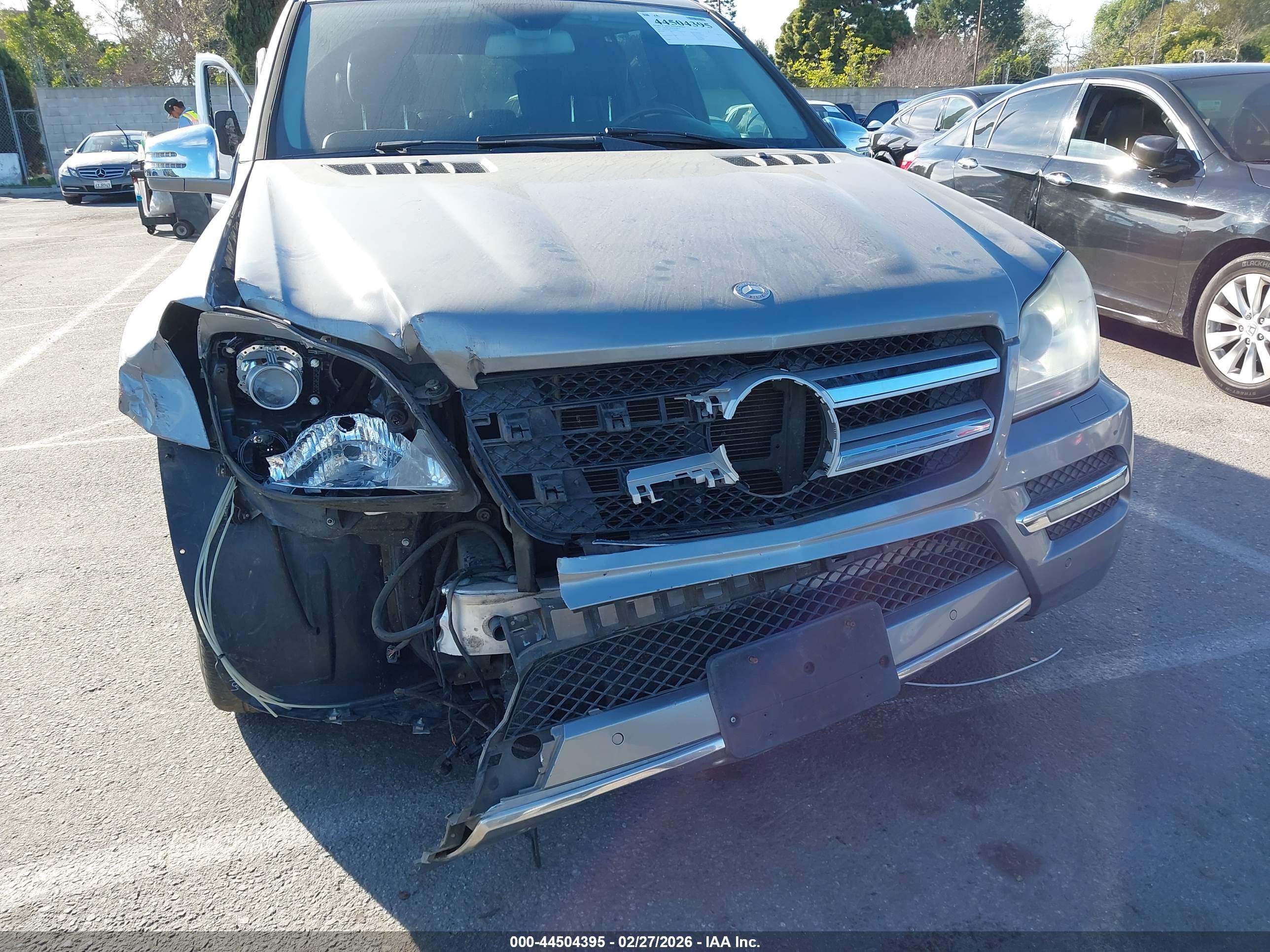 MERCEDES-BENZ GL image 6