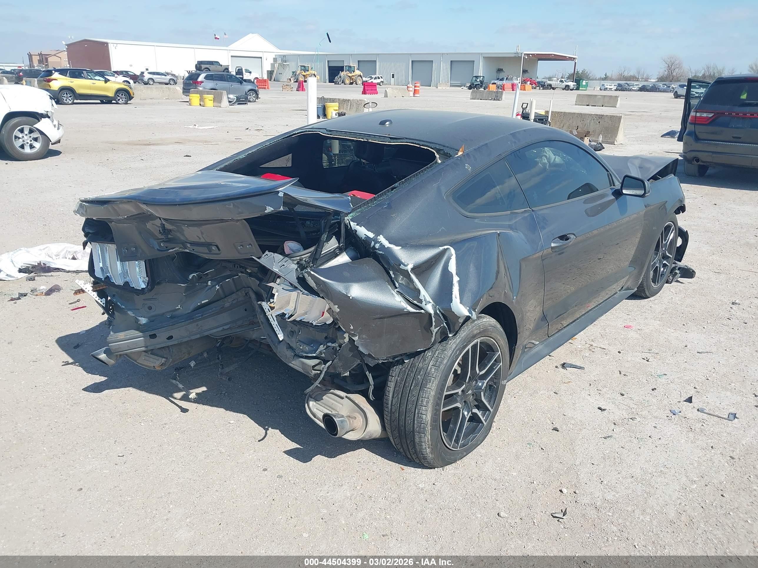 FORD MUSTANG image 4