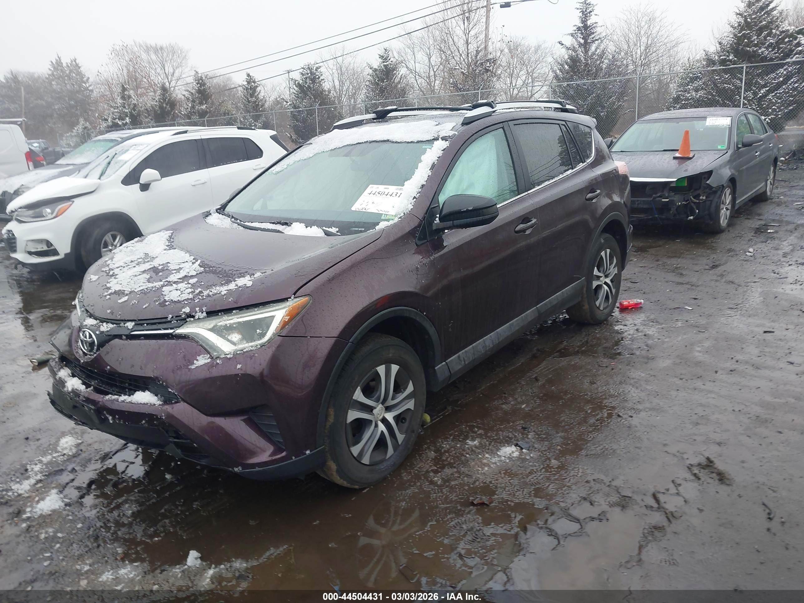 TOYOTA RAV4 image 2