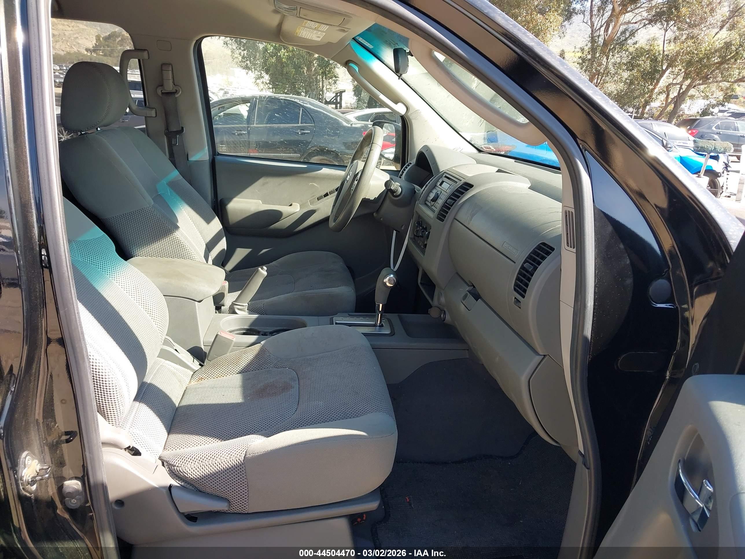 NISSAN FRONTIER image 5