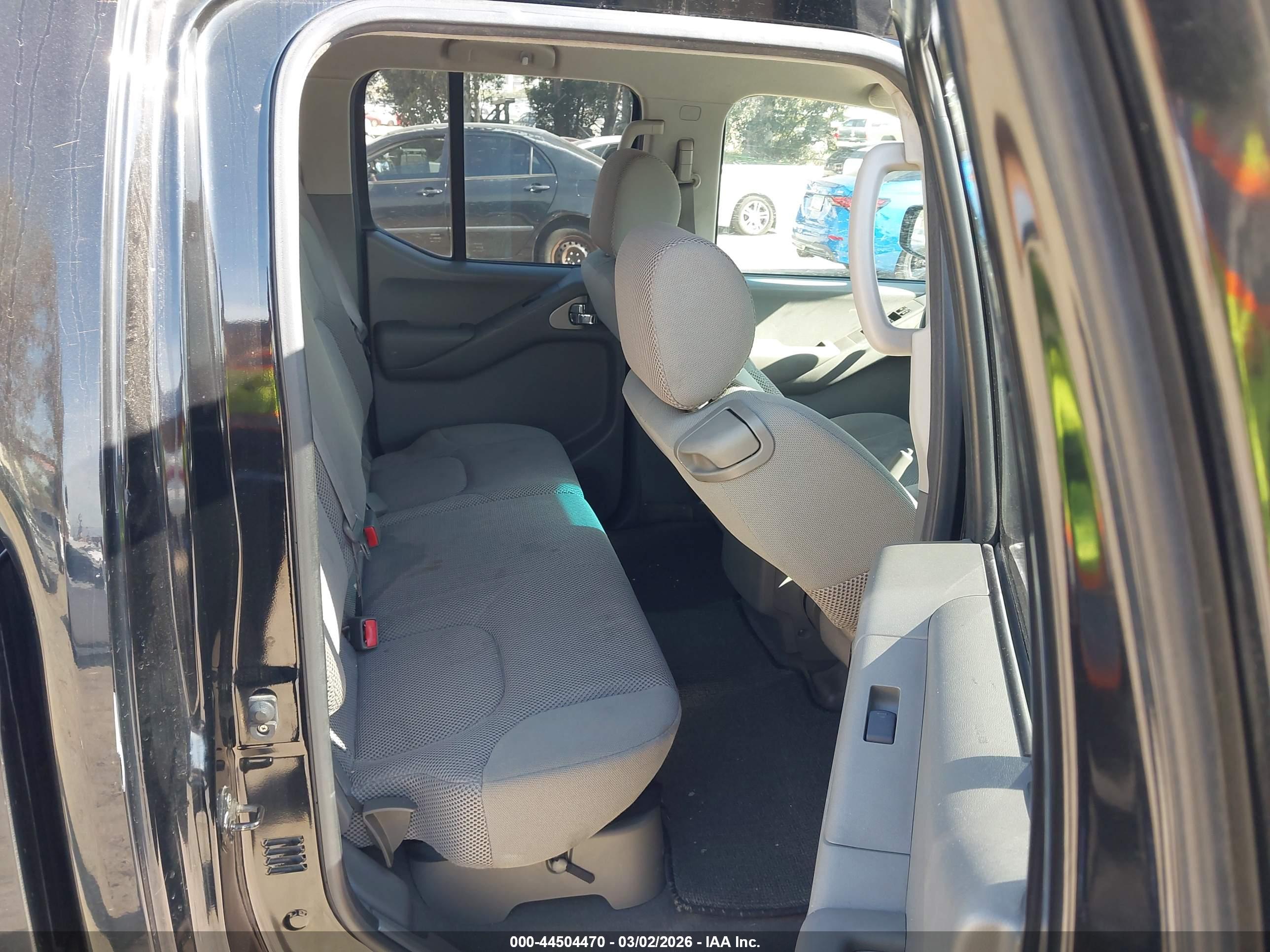 NISSAN FRONTIER image 8