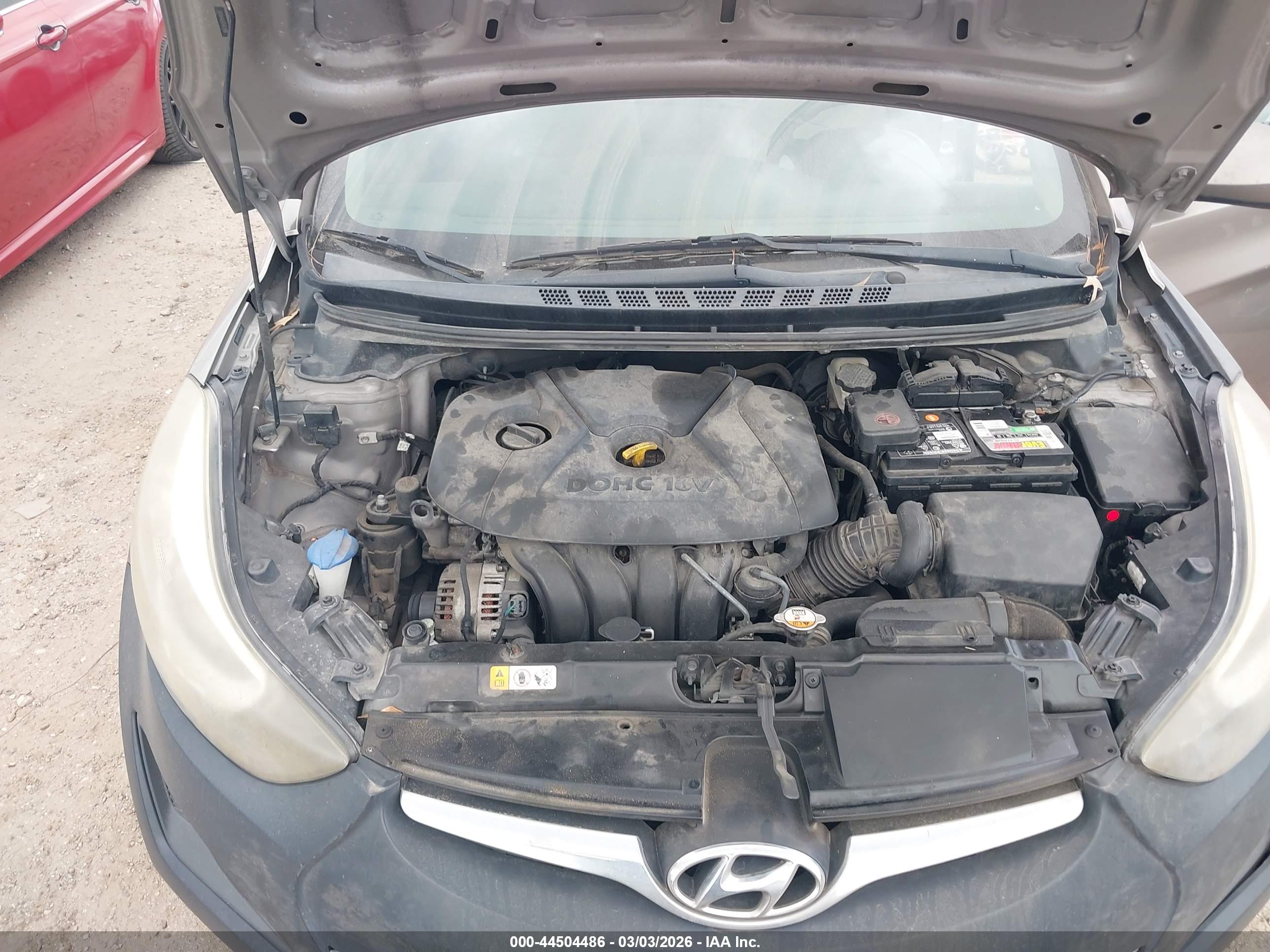 HYUNDAI ELANTRA image 10