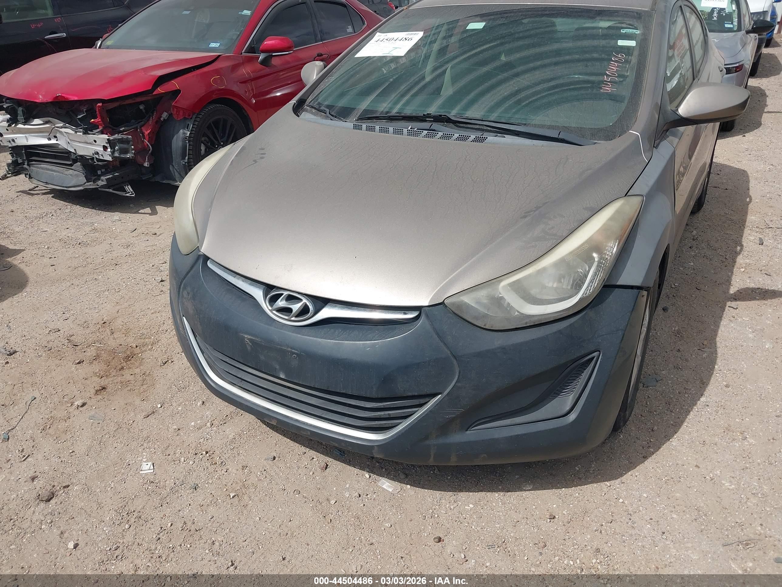 HYUNDAI ELANTRA image 6