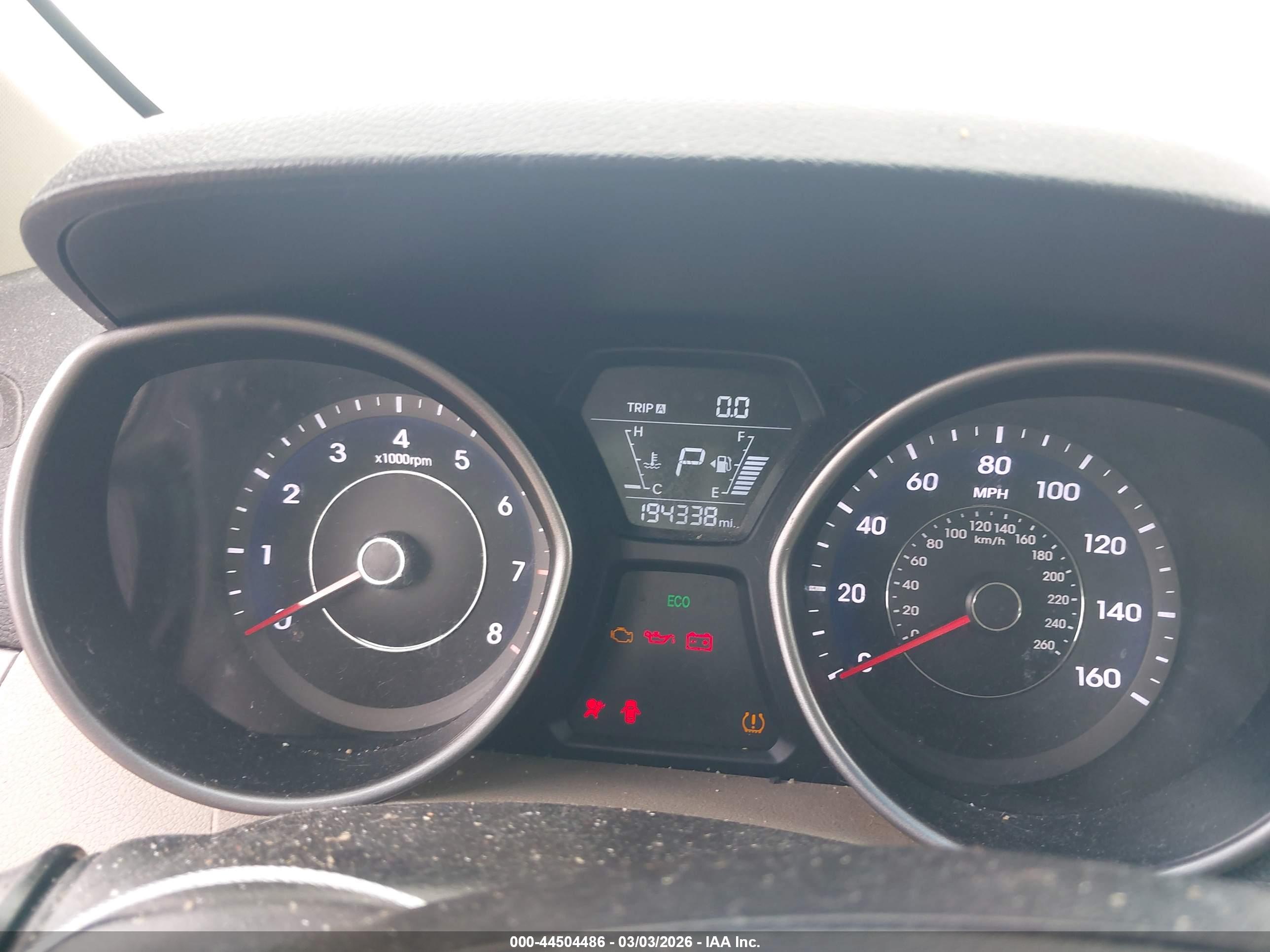 HYUNDAI ELANTRA image 7