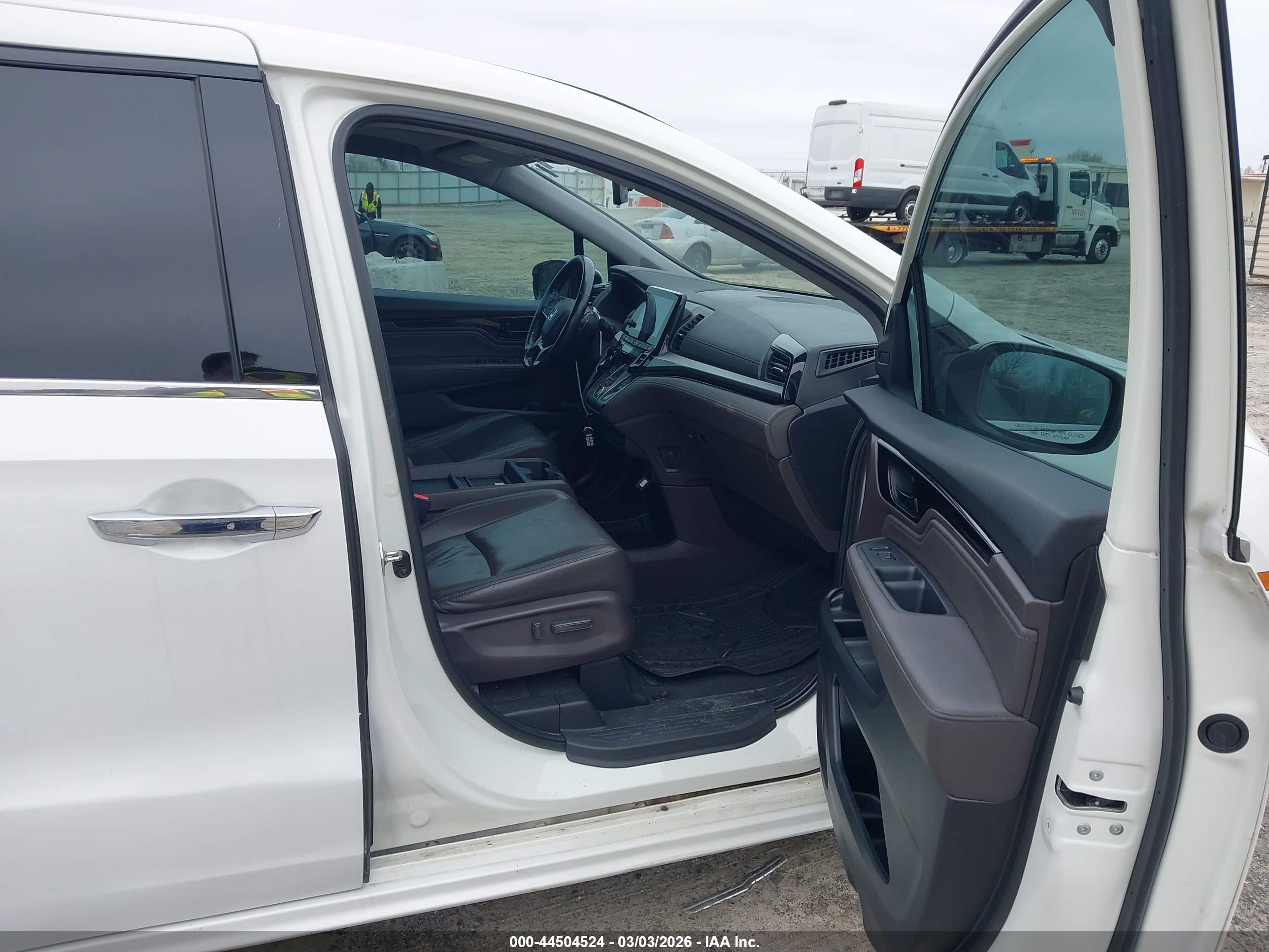 HONDA ODYSSEY image 5