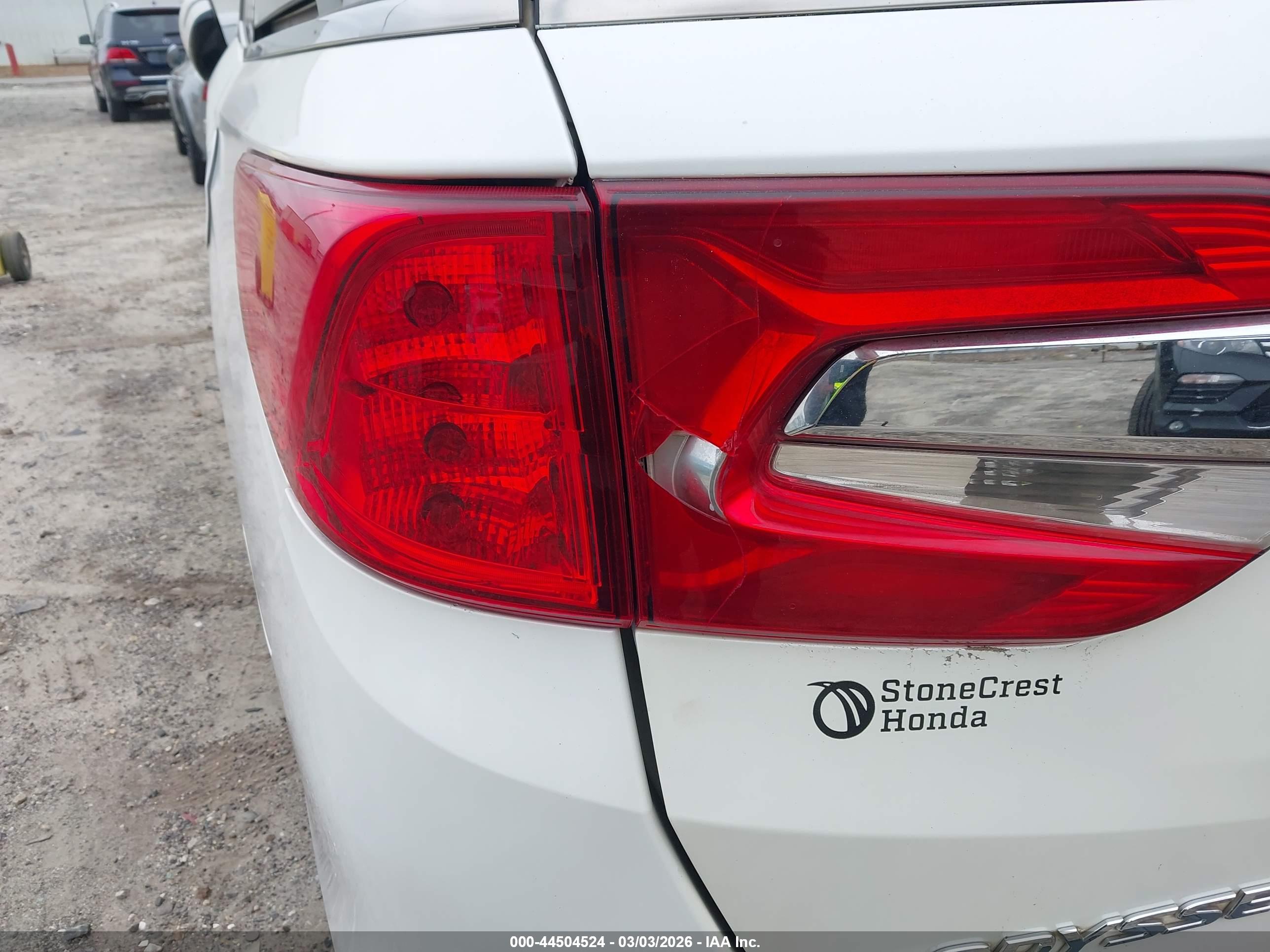 HONDA ODYSSEY image 6