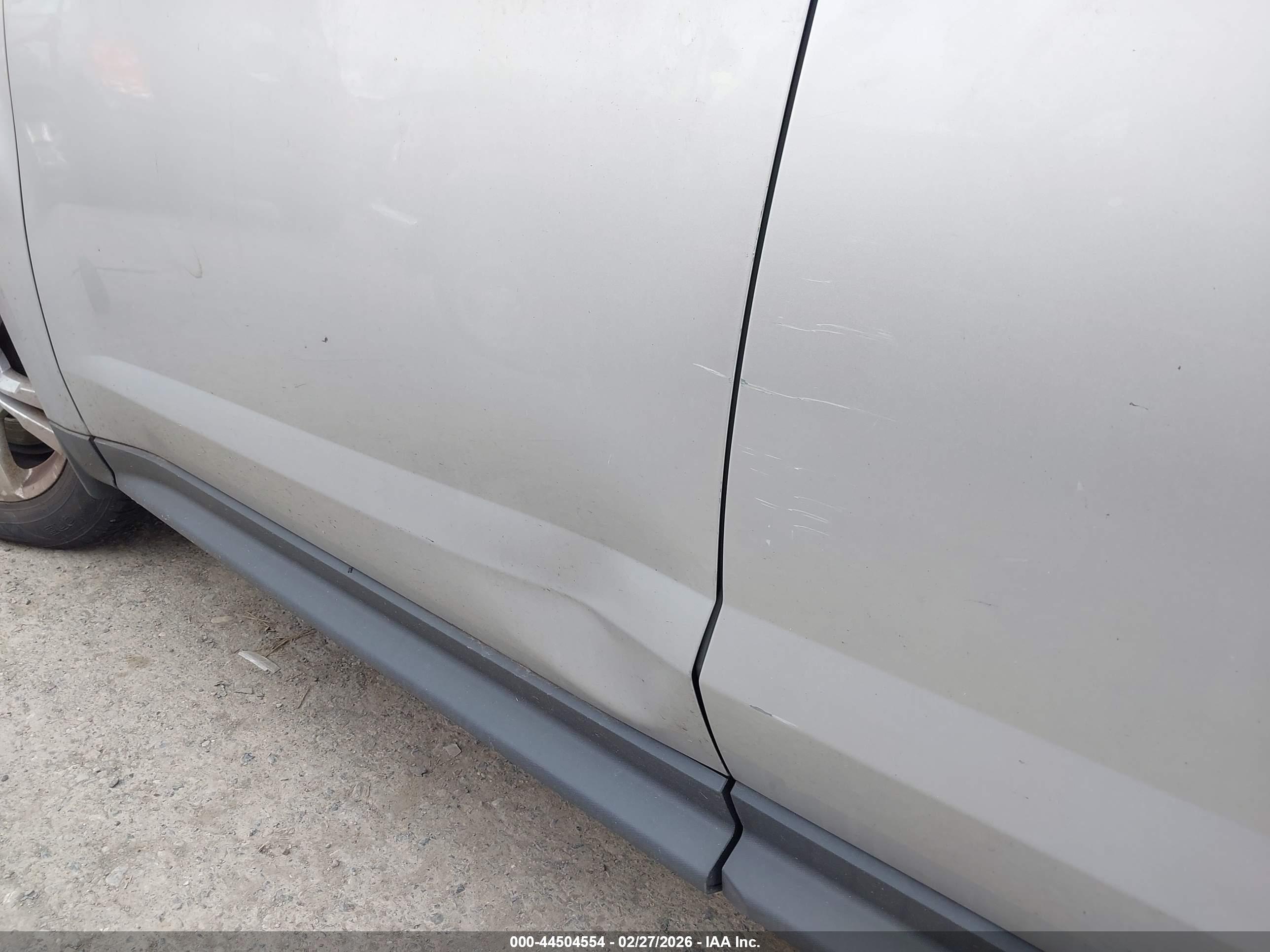 CHEVROLET EQUINOX image 6