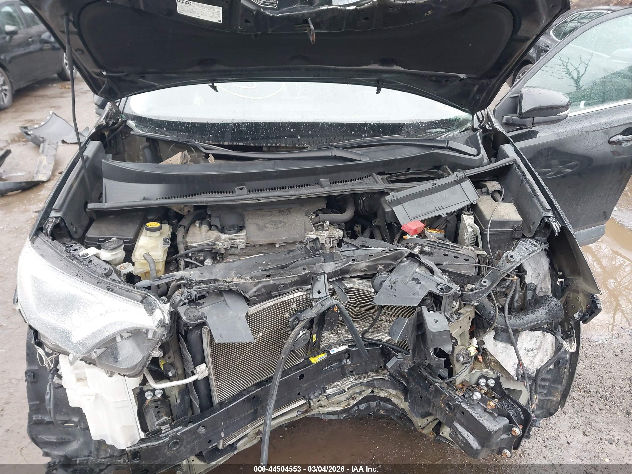 TOYOTA RAV4 image 10