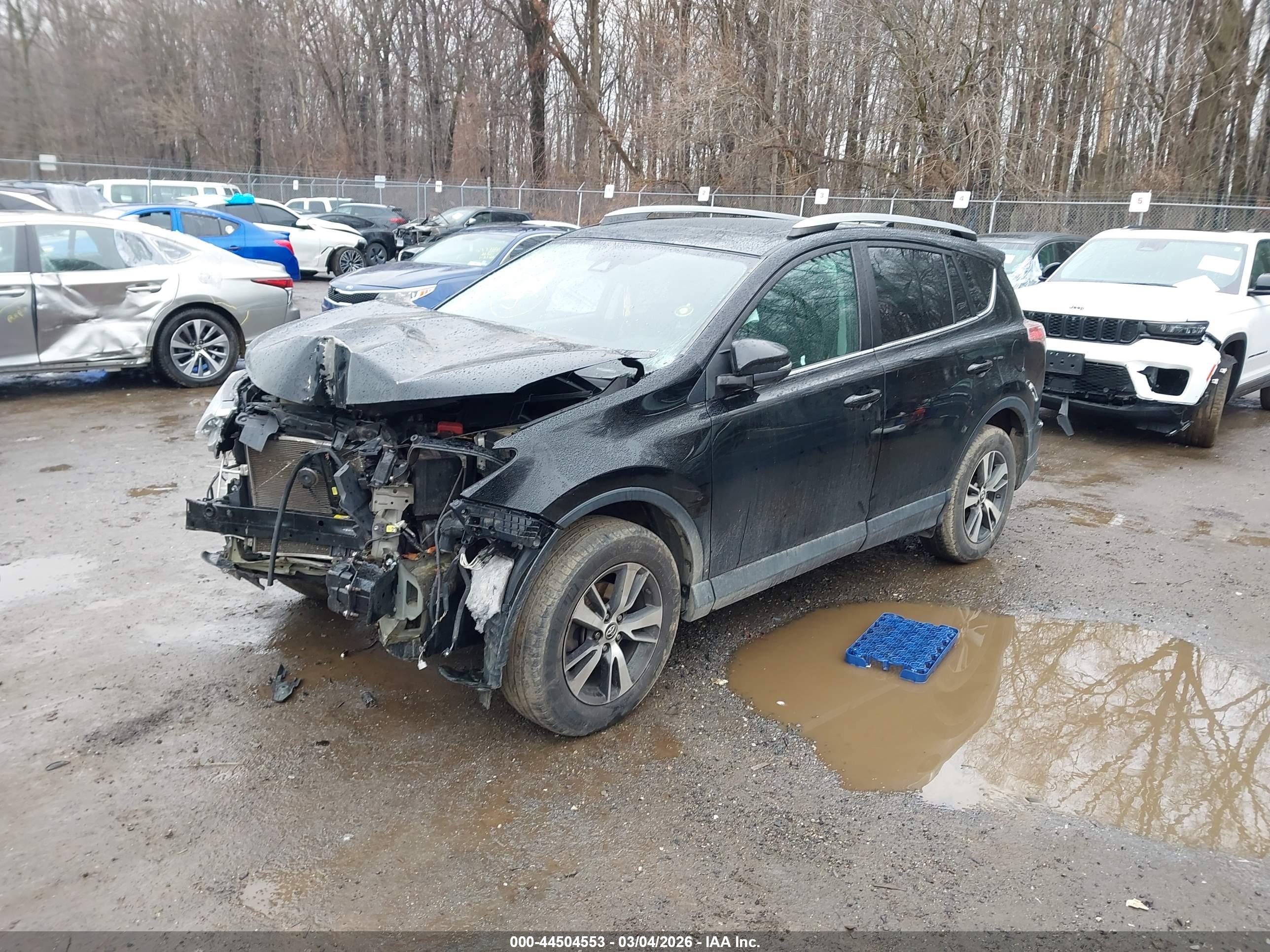 TOYOTA RAV4 image 2