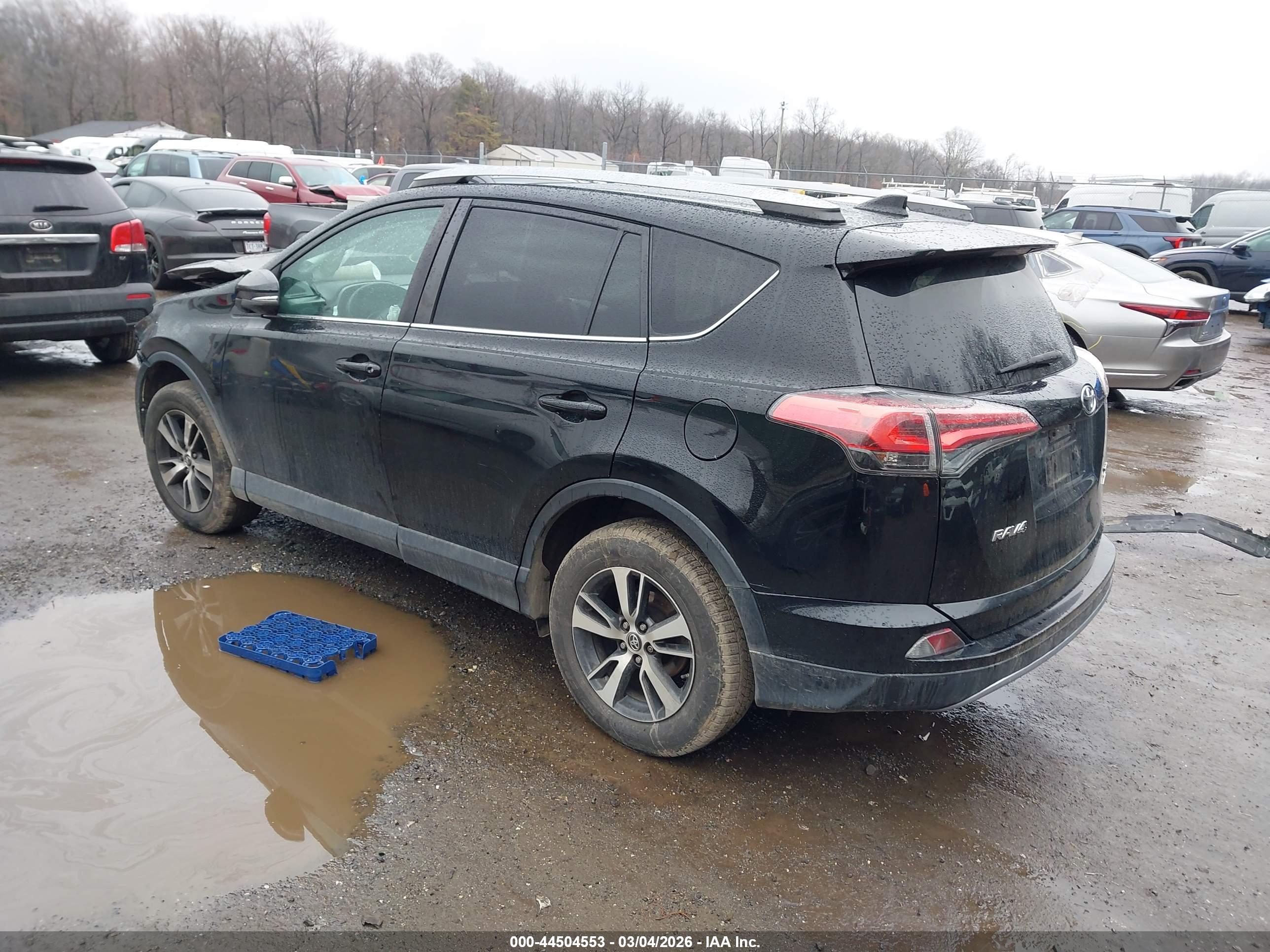 TOYOTA RAV4 image 3