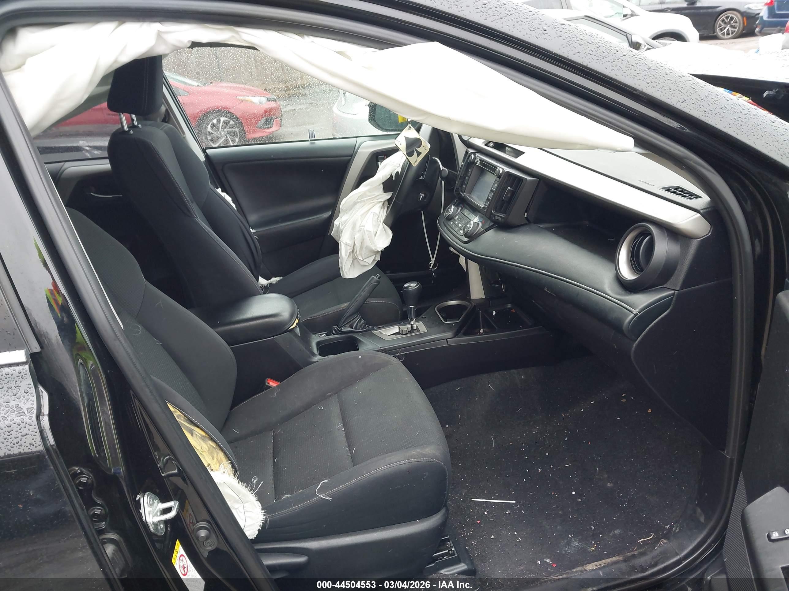 TOYOTA RAV4 image 5