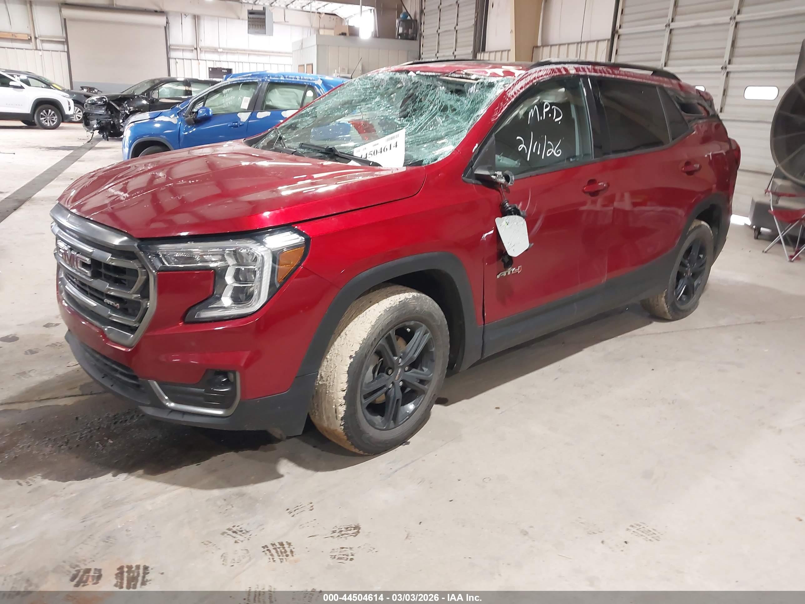 GMC TERRAIN image 2