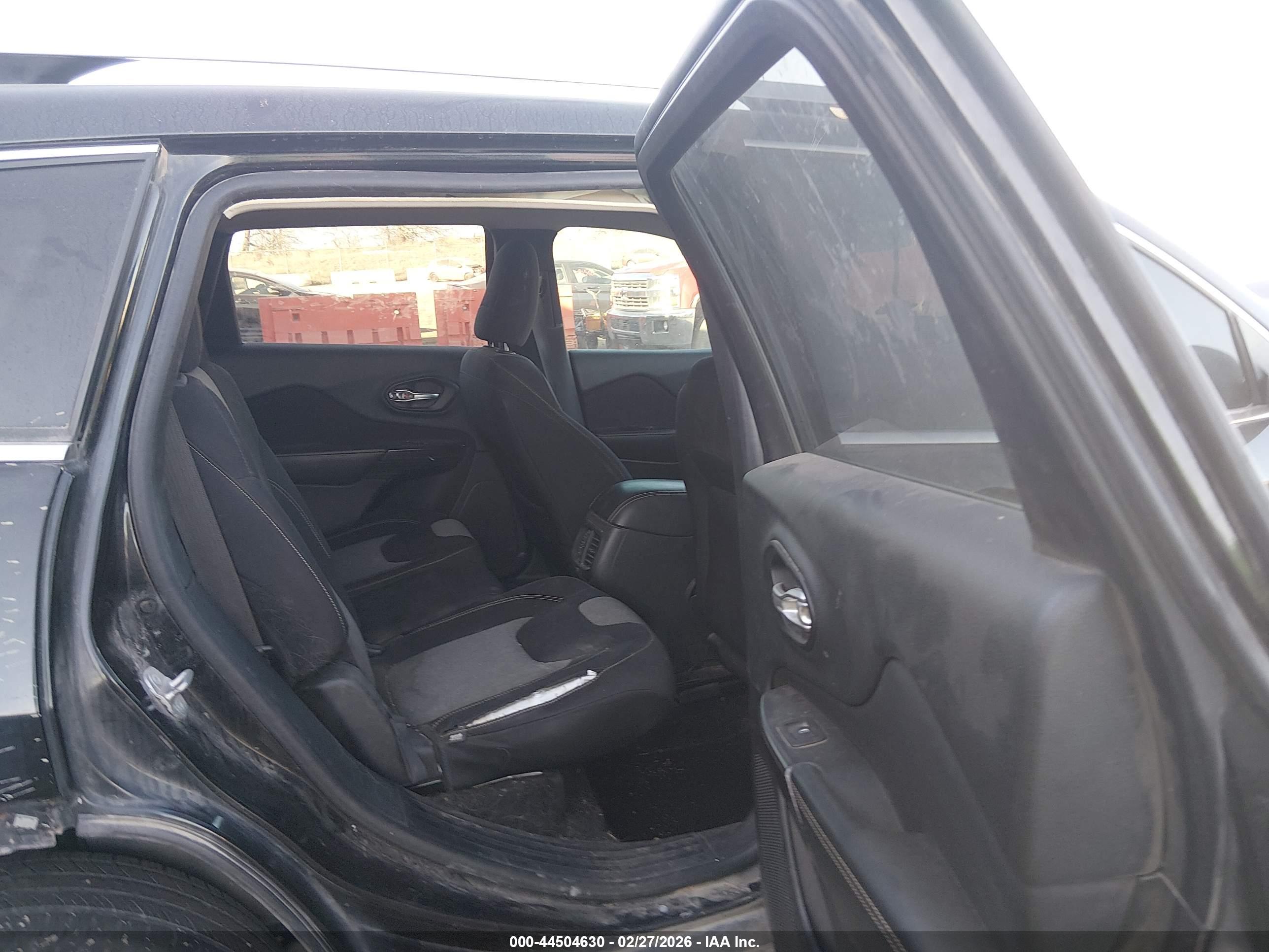 JEEP CHEROKEE image 8